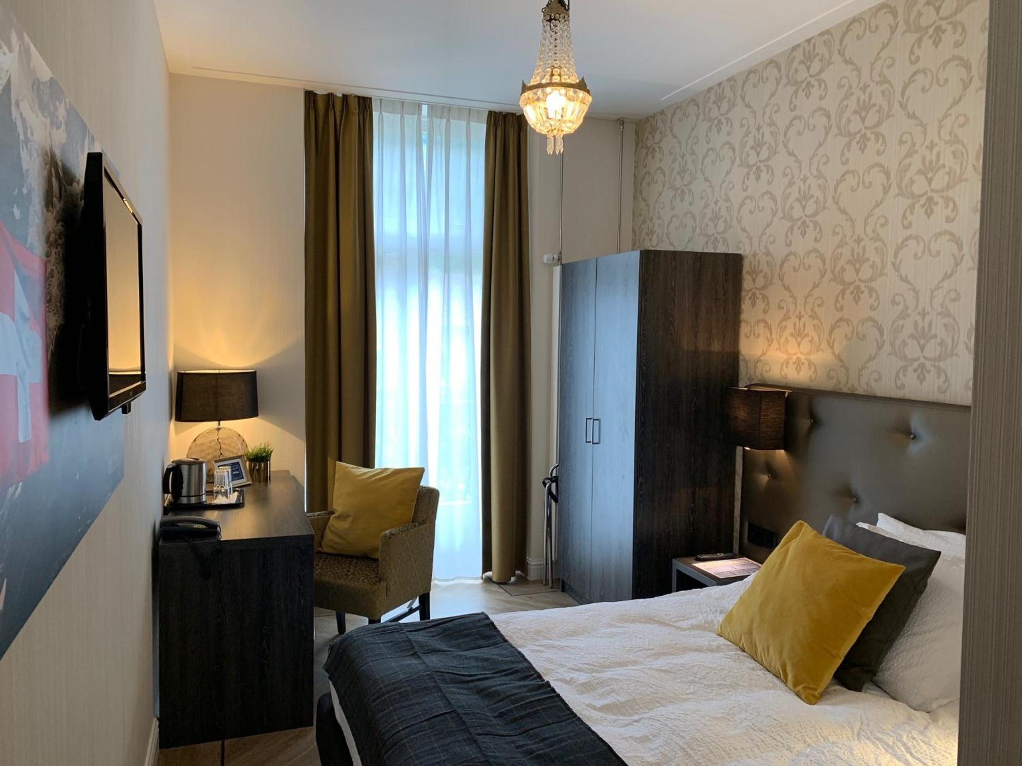 Standard Double Room - Photo 1