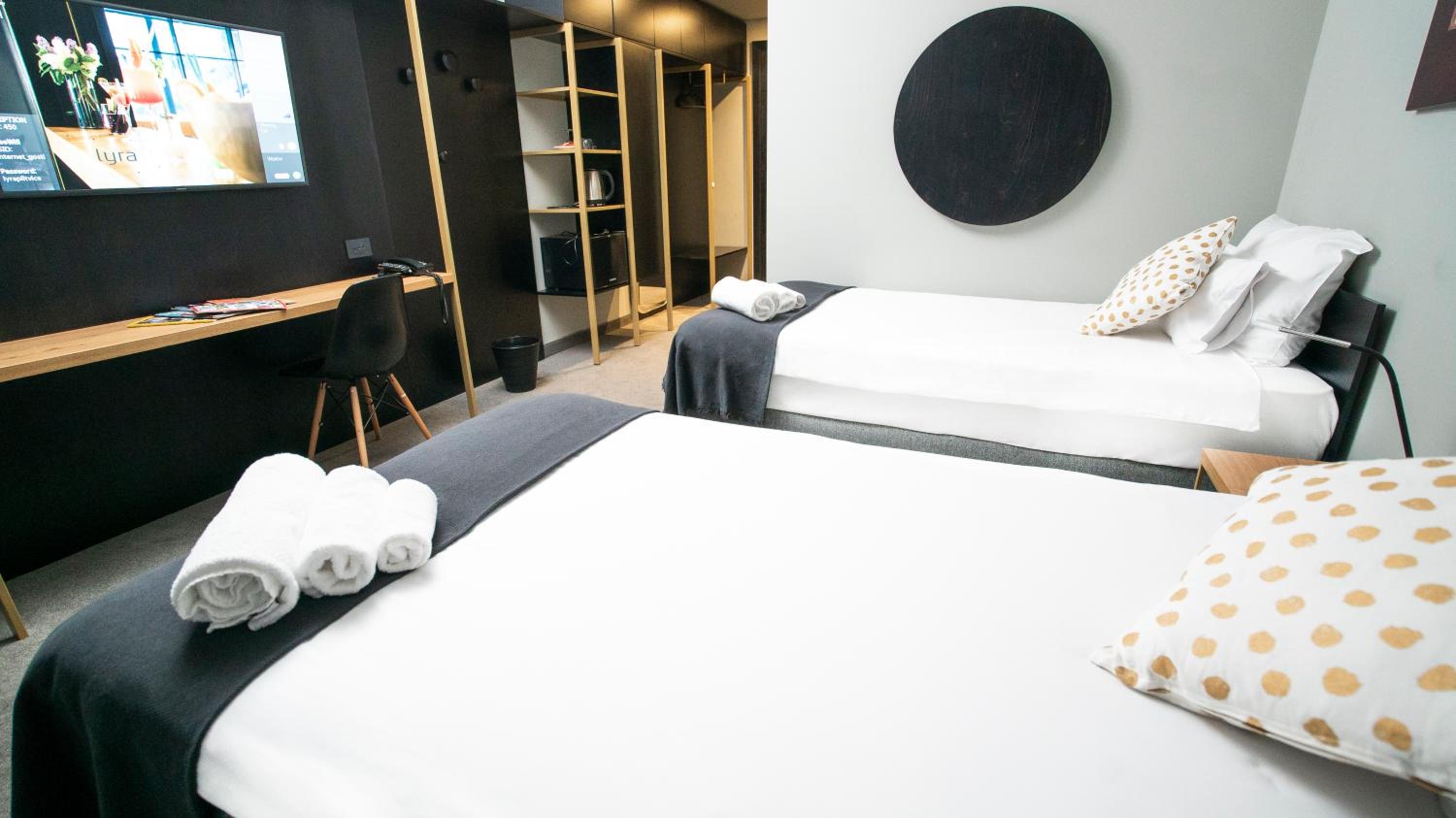 Double or Twin Room photo 3