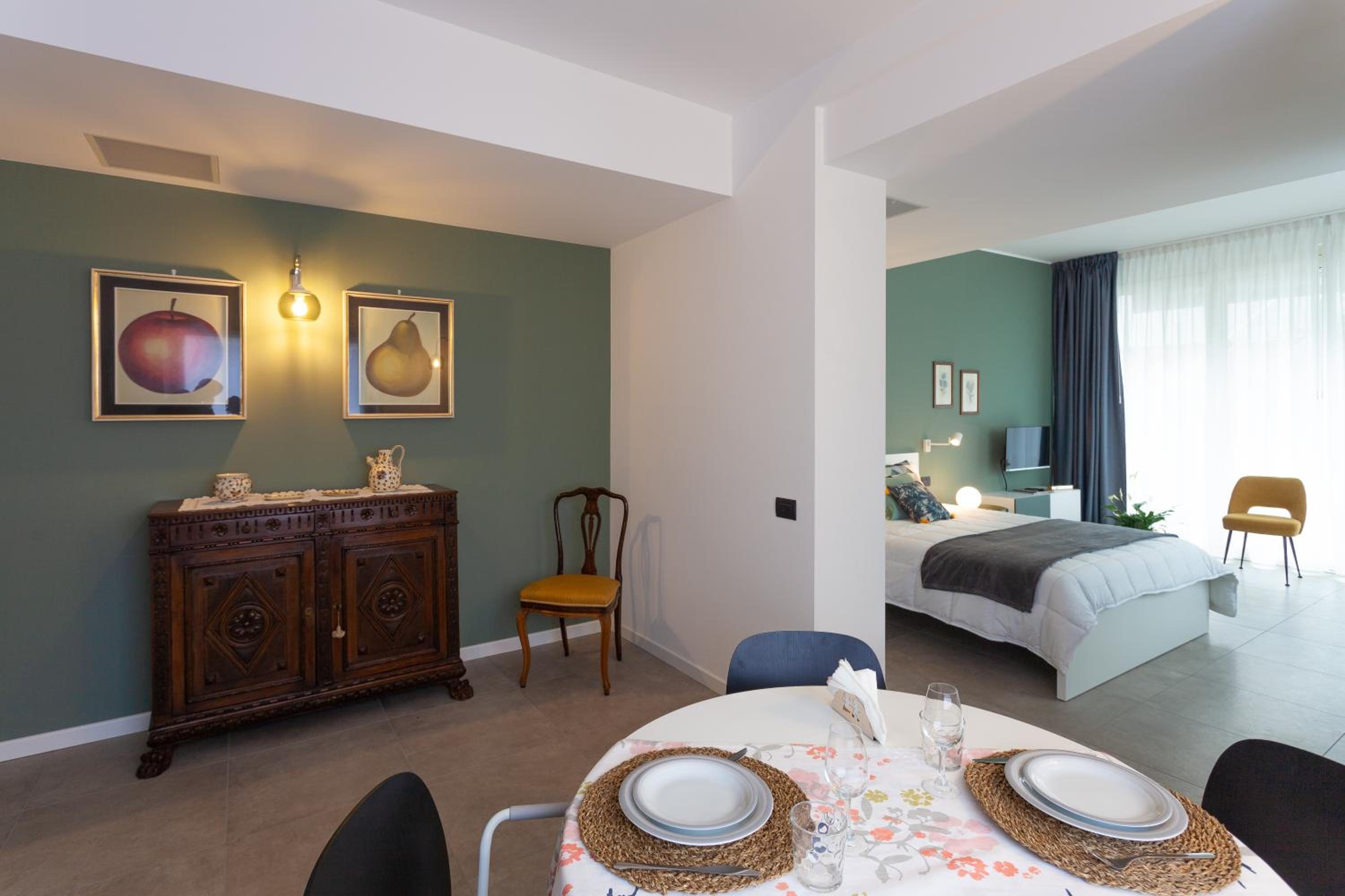 One-Bedroom Apartment