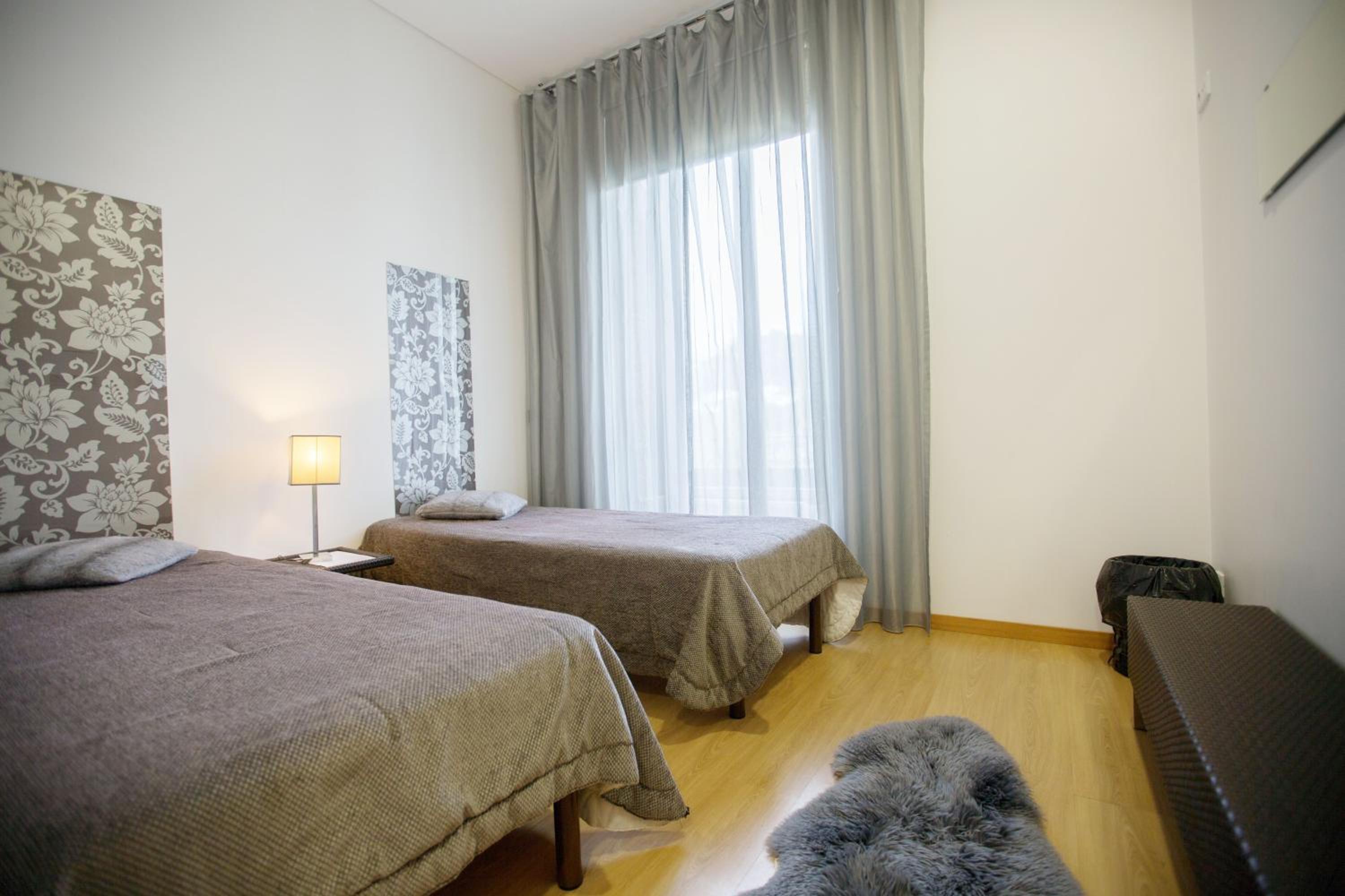 Twin Room - Photo 3