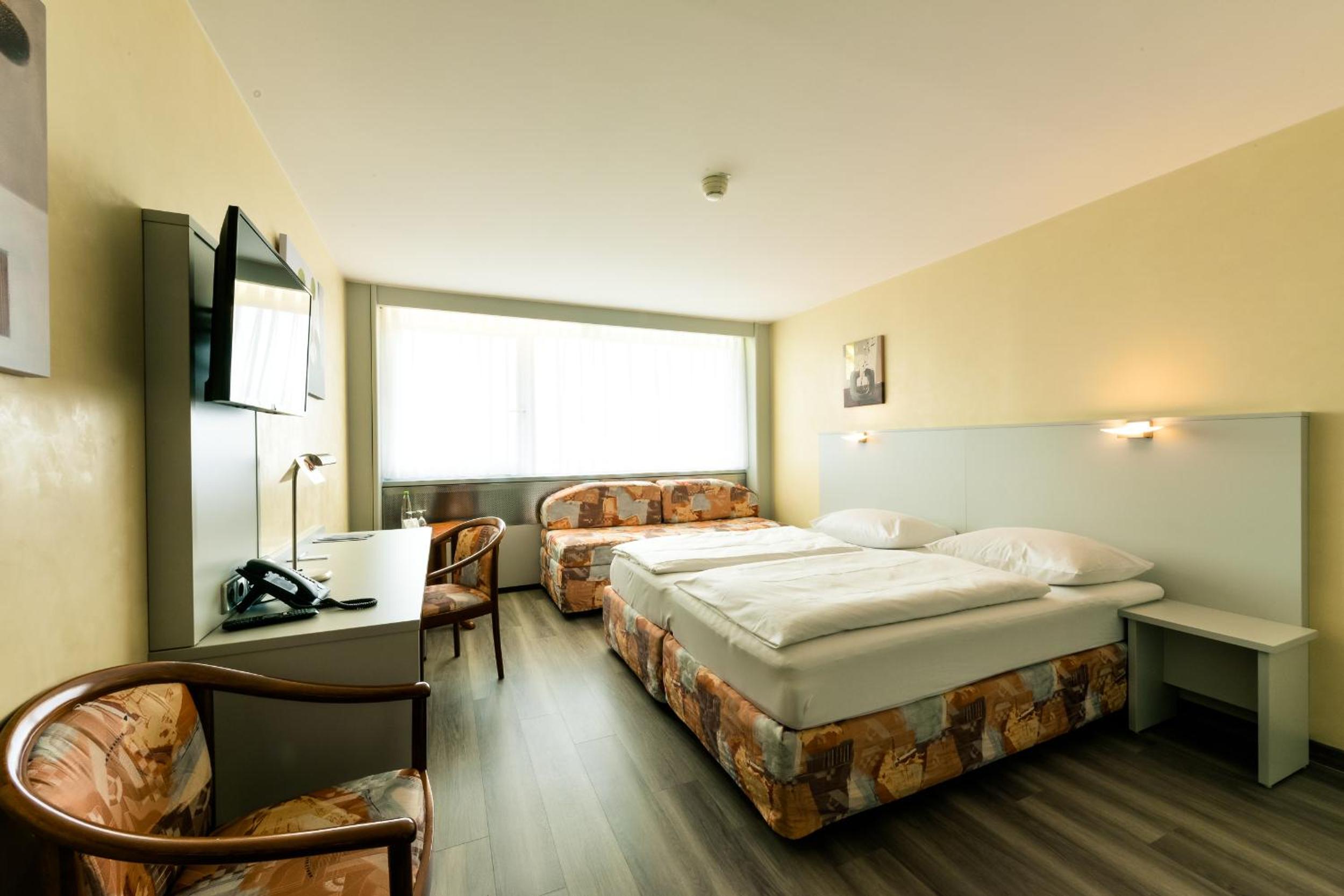 Twin Room with City View