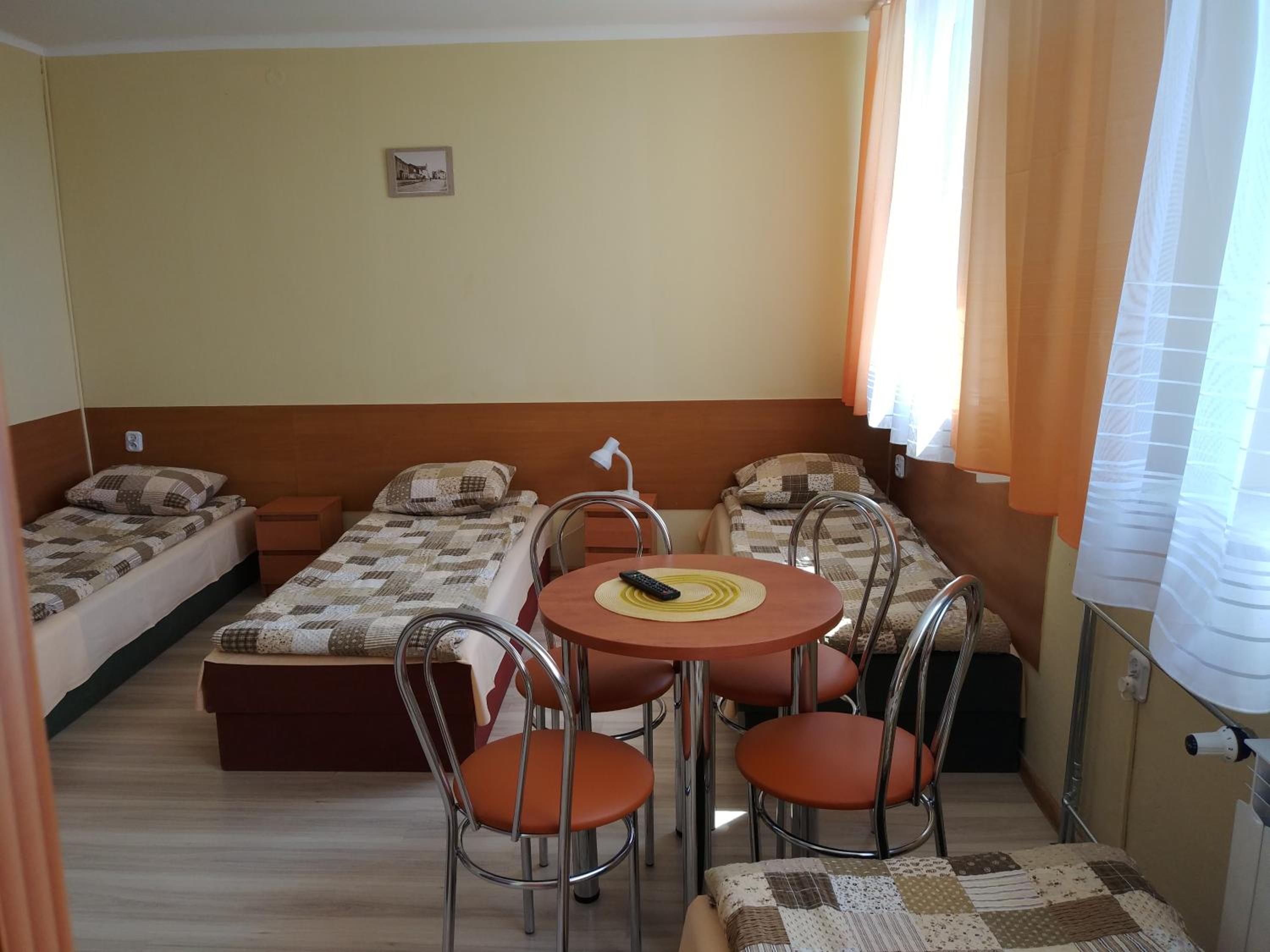 Quadruple Room with Private Bathroom photo 2