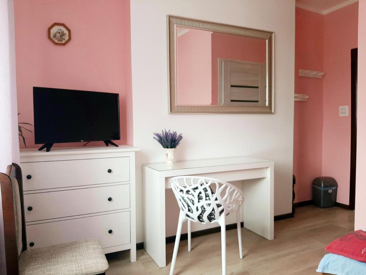 Deluxe Double Room (2 Adults + 1 Child) - Photo 2