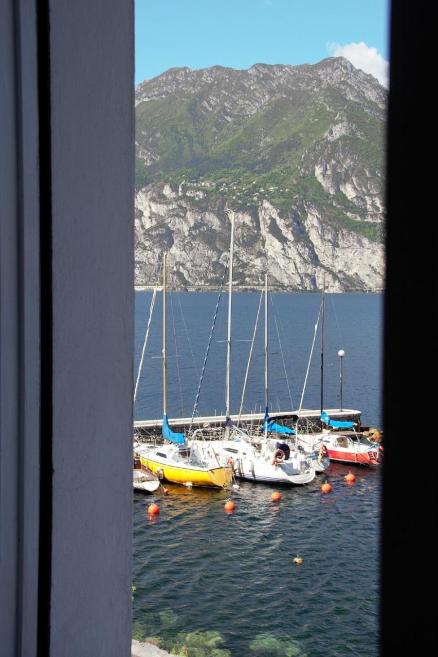 Double or Twin Room with Lake View photo 2