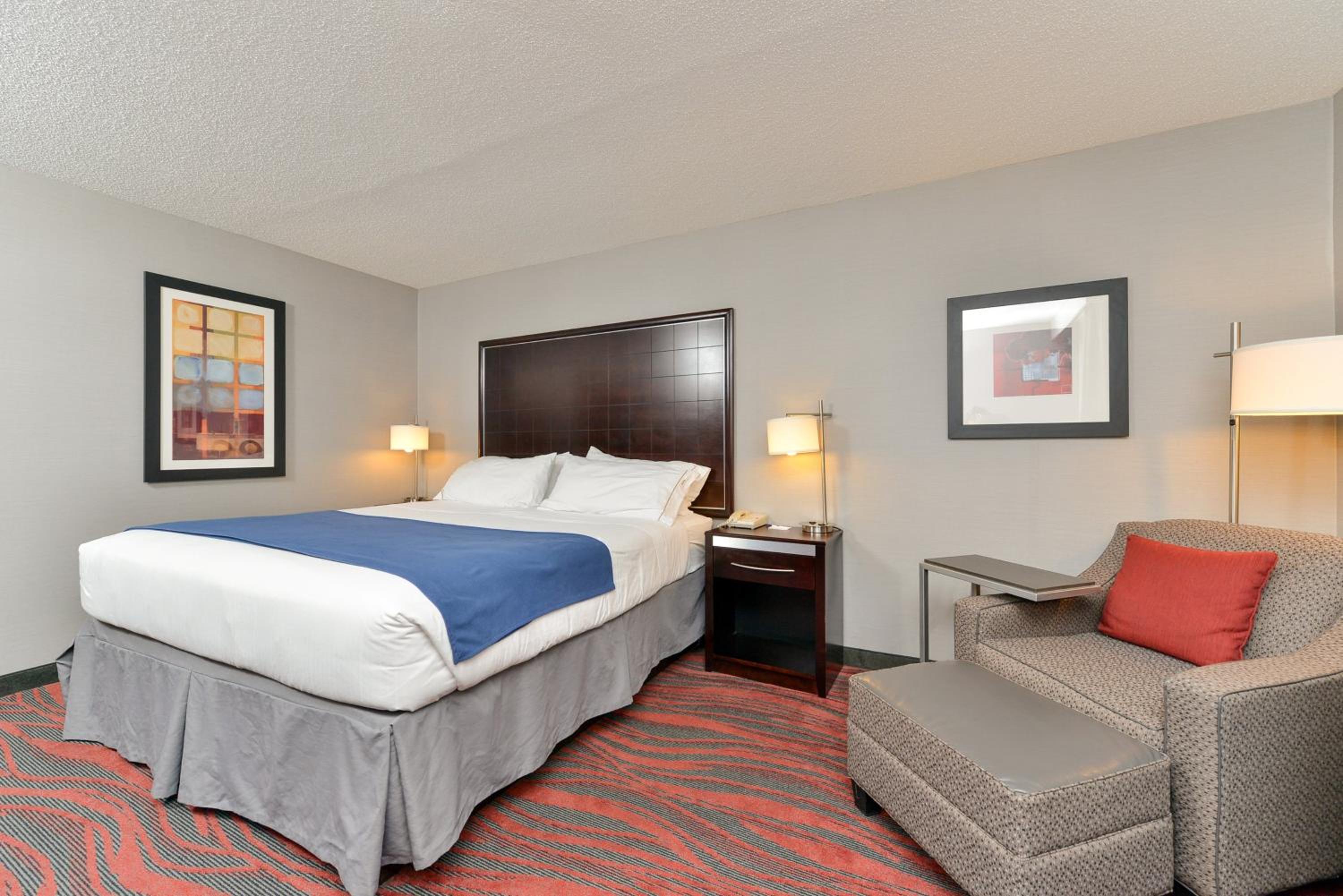 Standard King Room - Photo 1