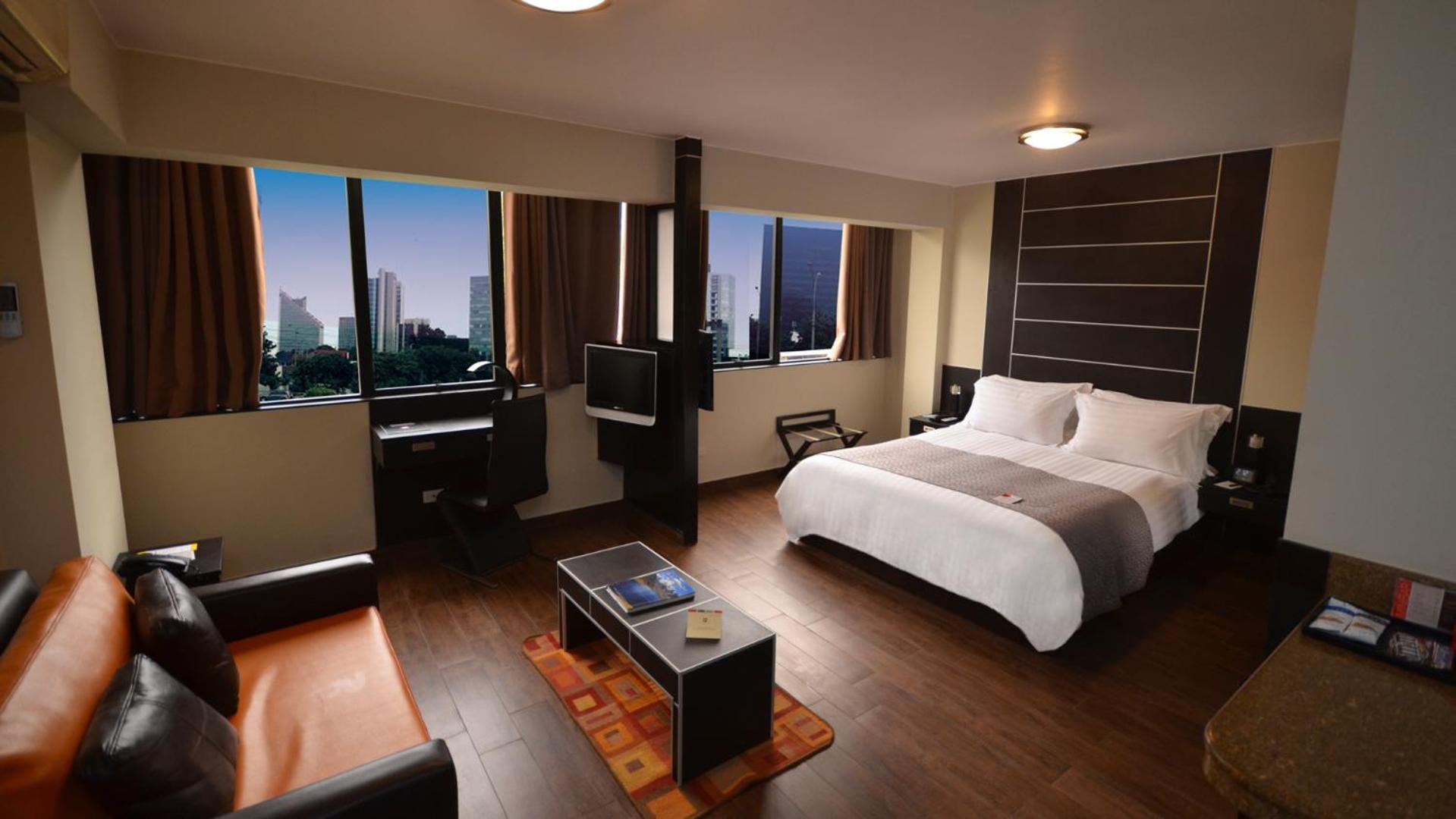 Suite - Photo 2