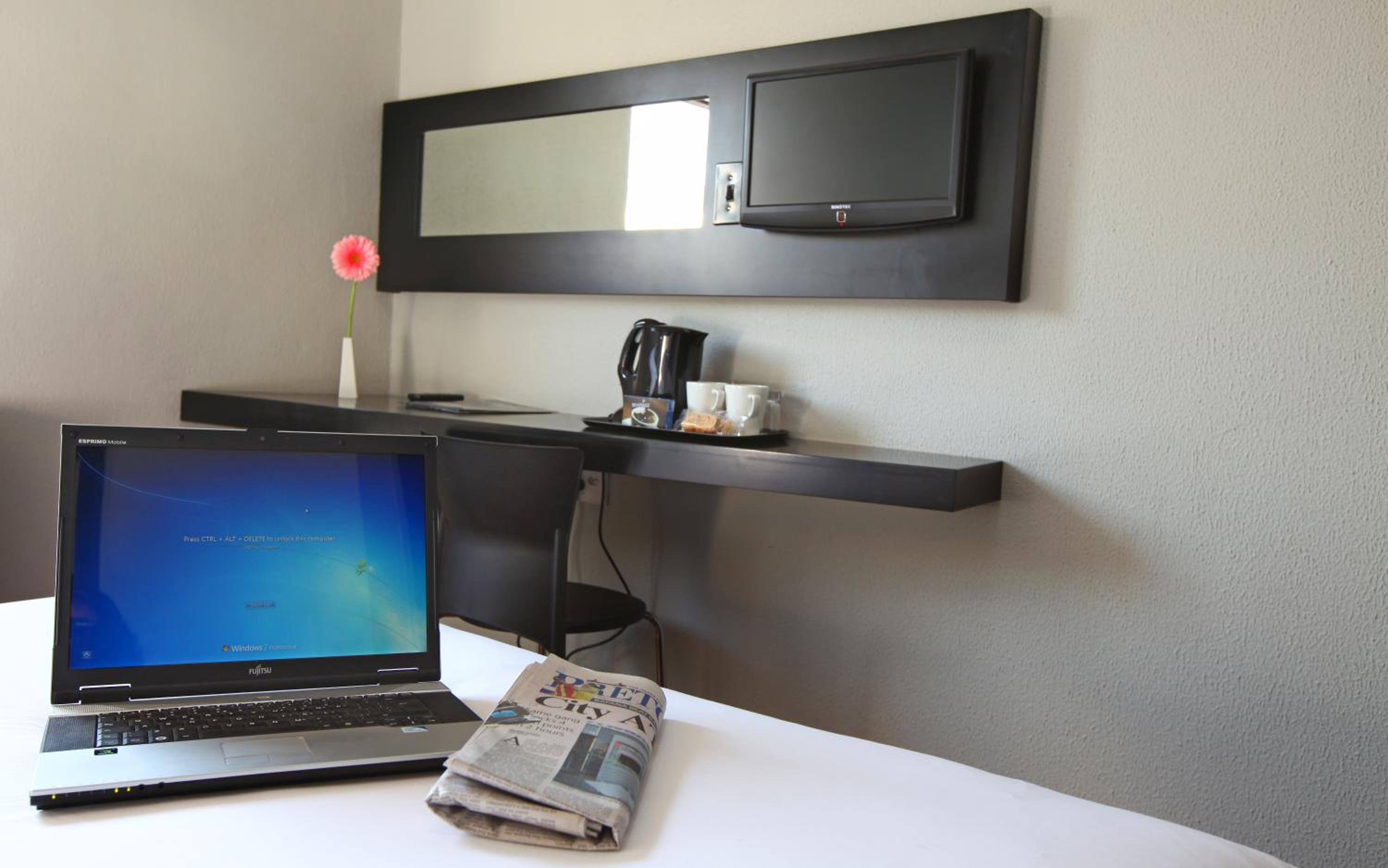 Standard Double Room - Photo 4