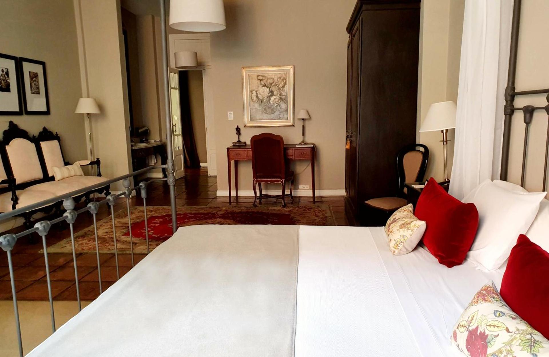 Deluxe Double or Twin Room photo 2