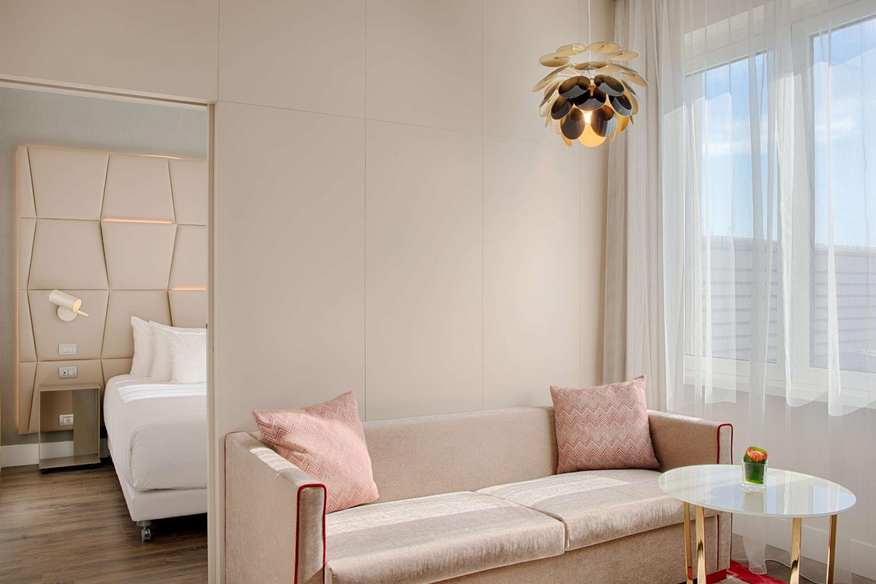 Junior Suite with View - Photo 3