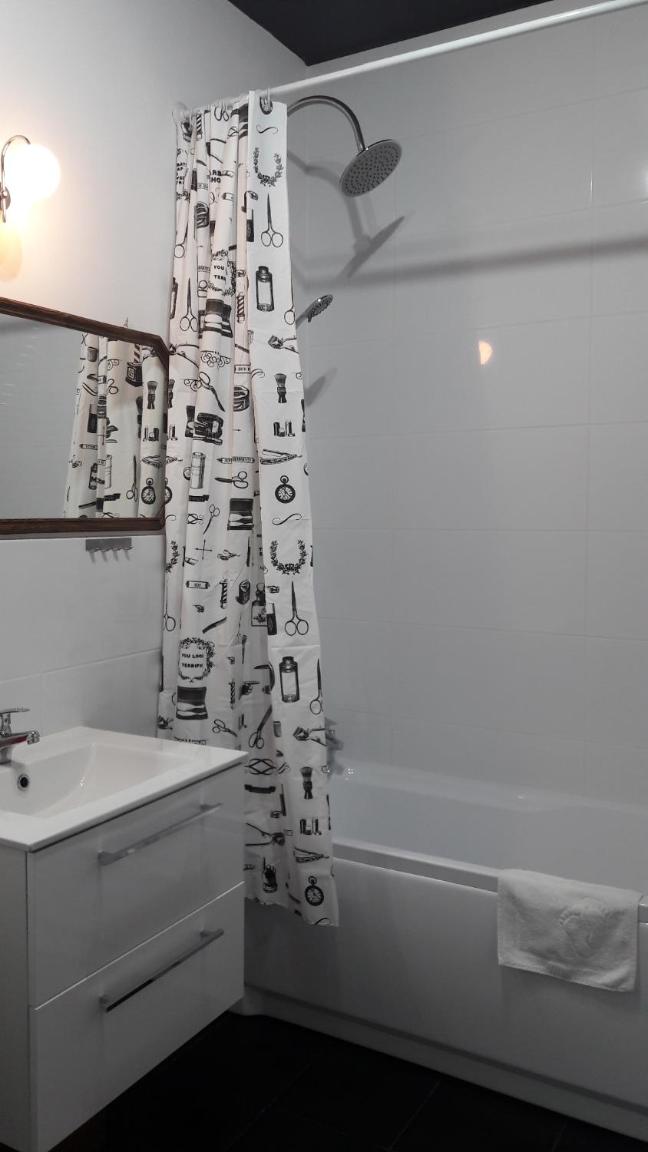 Studio Apartment - Photo 12