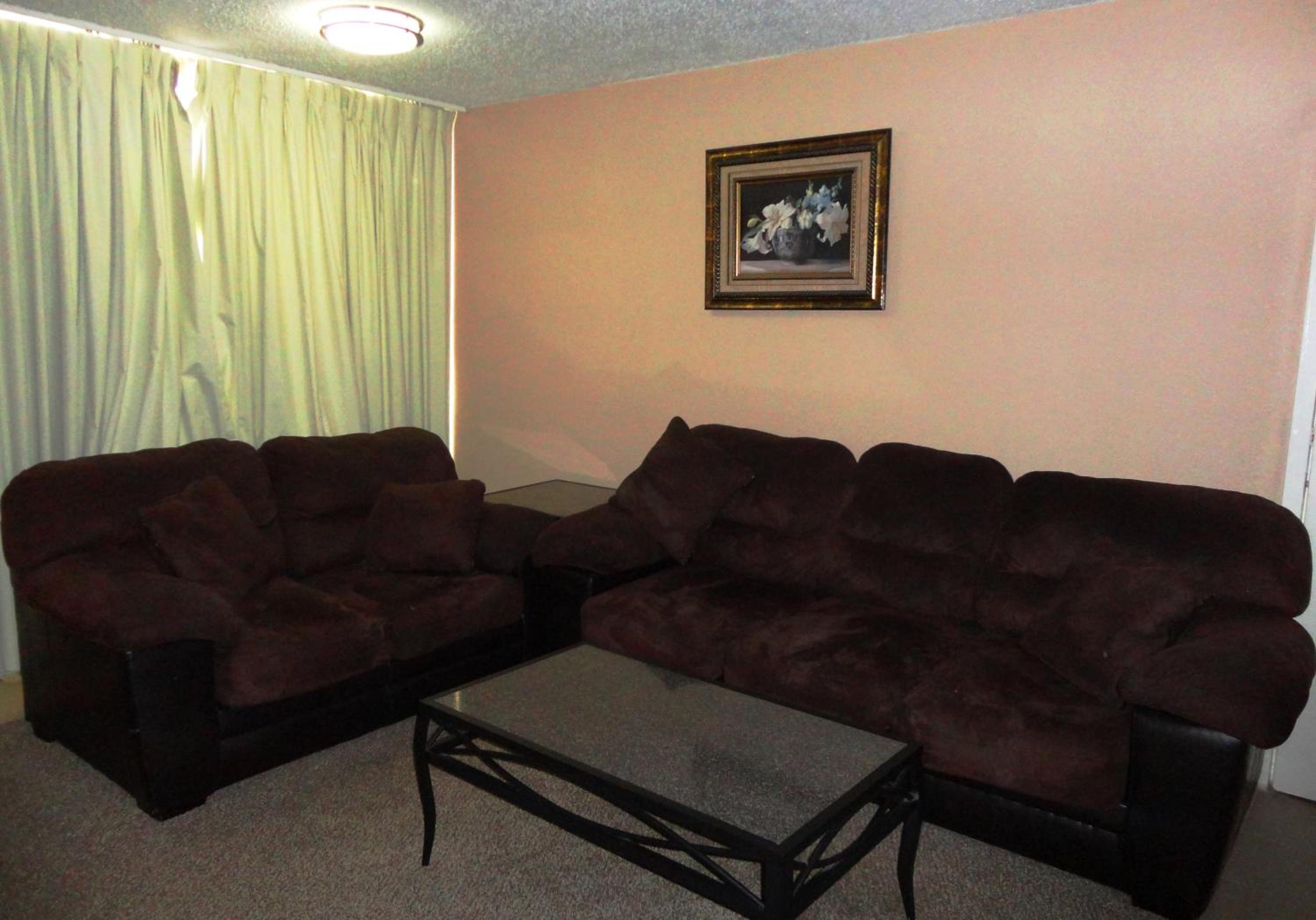 King Suite - Non-Smoking photo 3