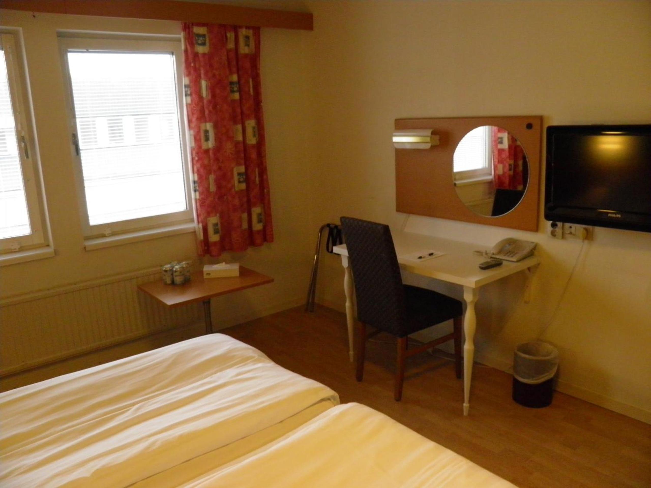 Standard Double Room - Photo 27