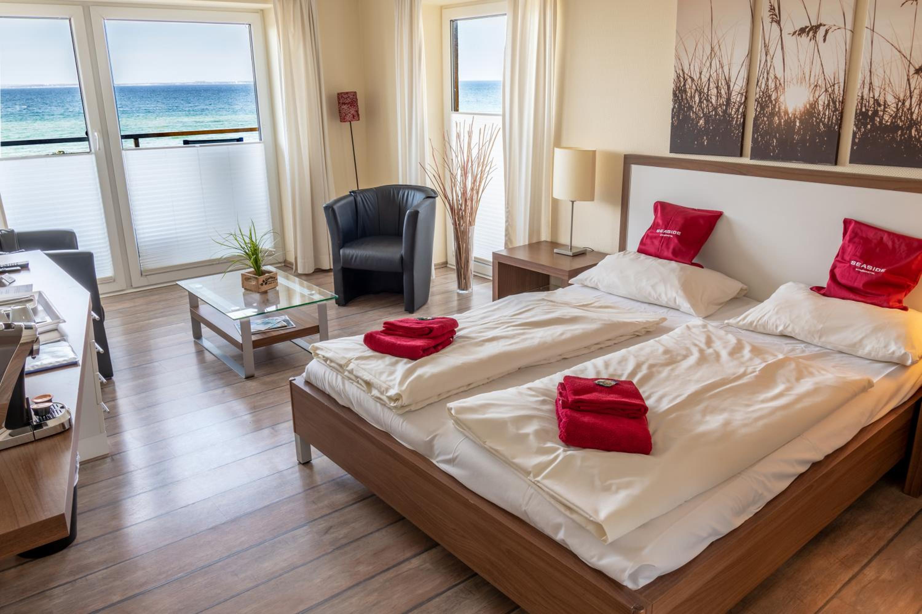 Double Room with Sea View - 3 photo 3