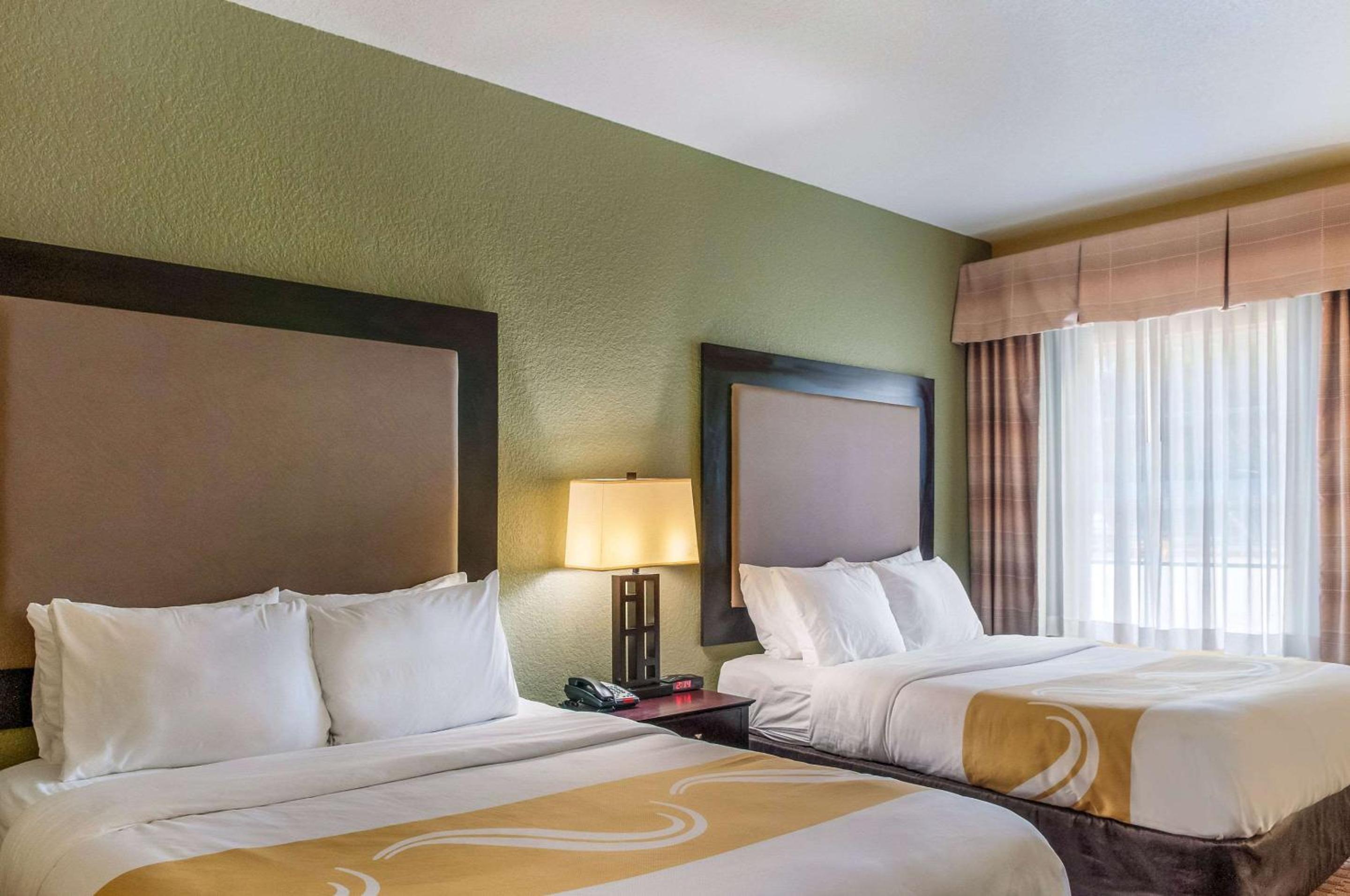 Queen Room With Two Queen Beds - Non-Smoking photo 1