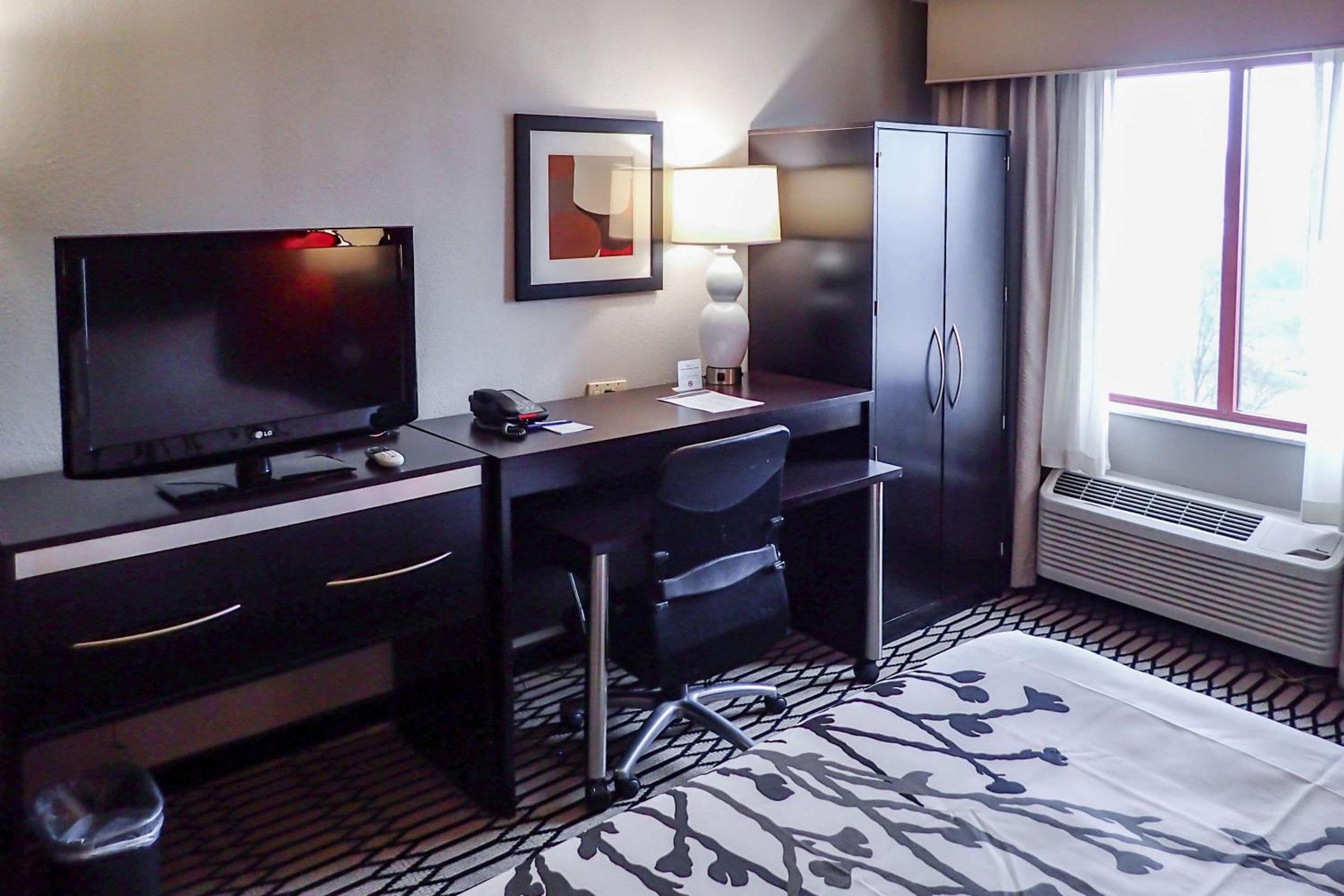 King Room - Non-Smoking - Photo 1