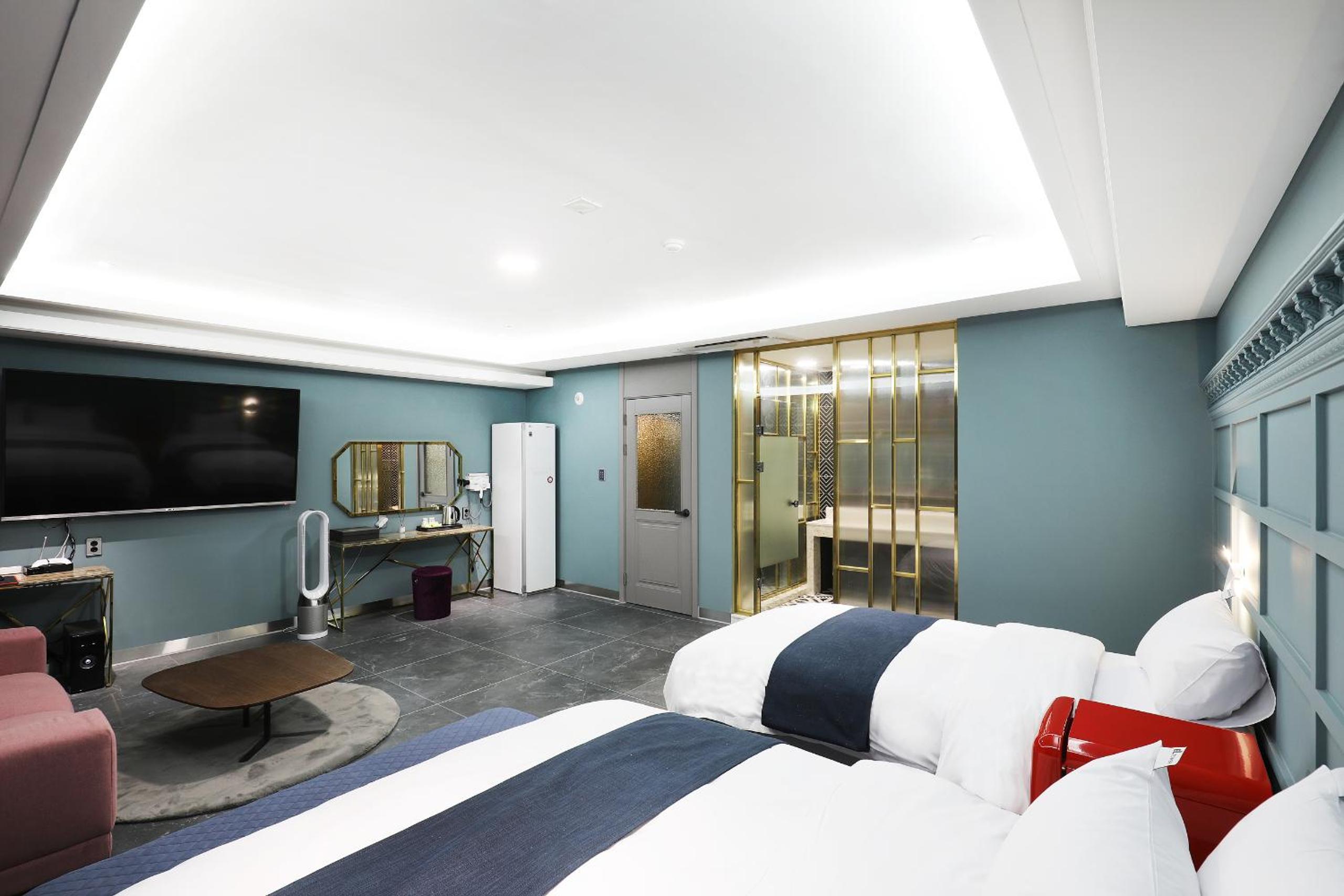 Deluxe Double or Twin Room photo 2