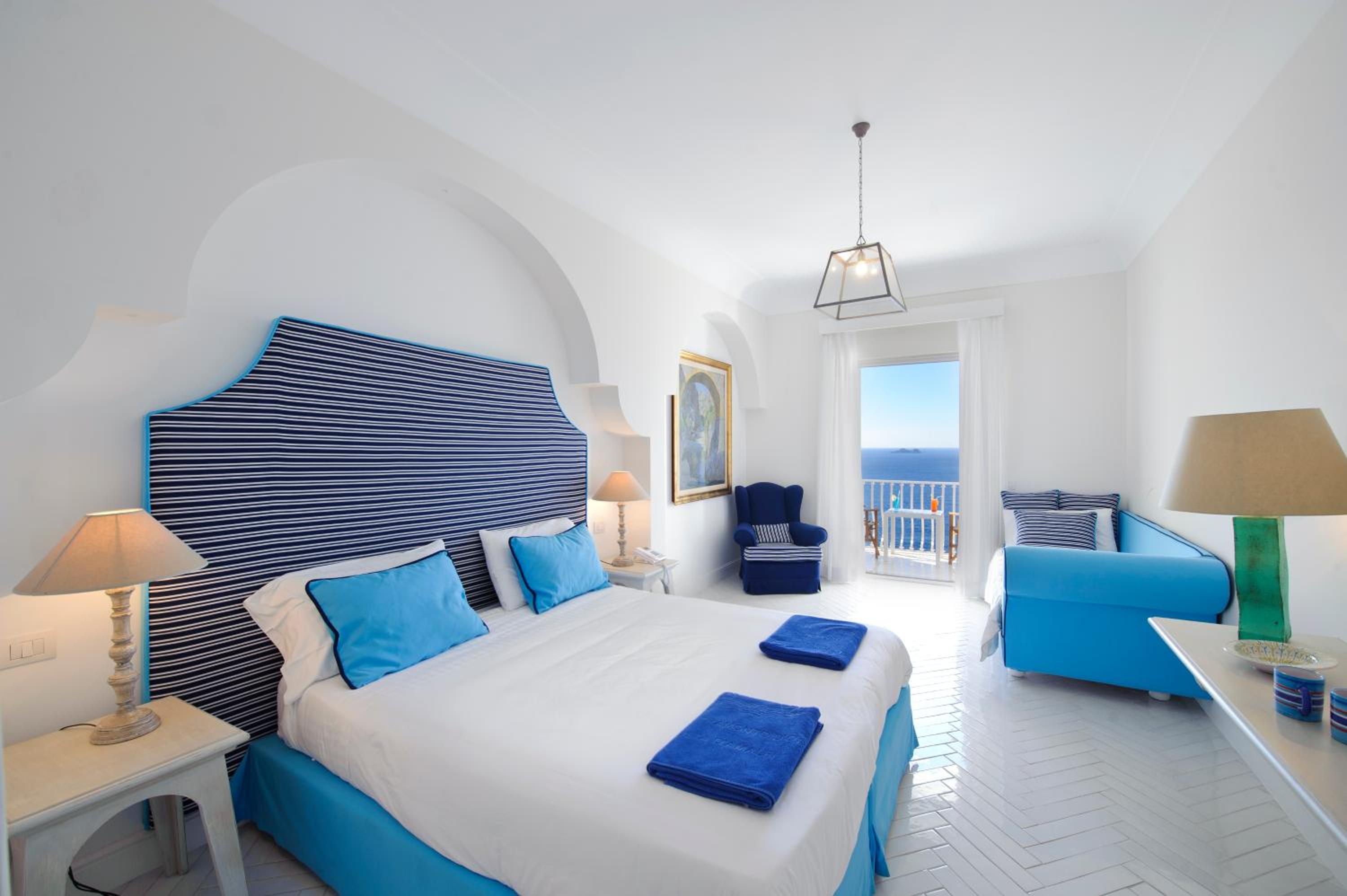 Mediterranean Triple Room with Balcony and Sea View - Photo 6