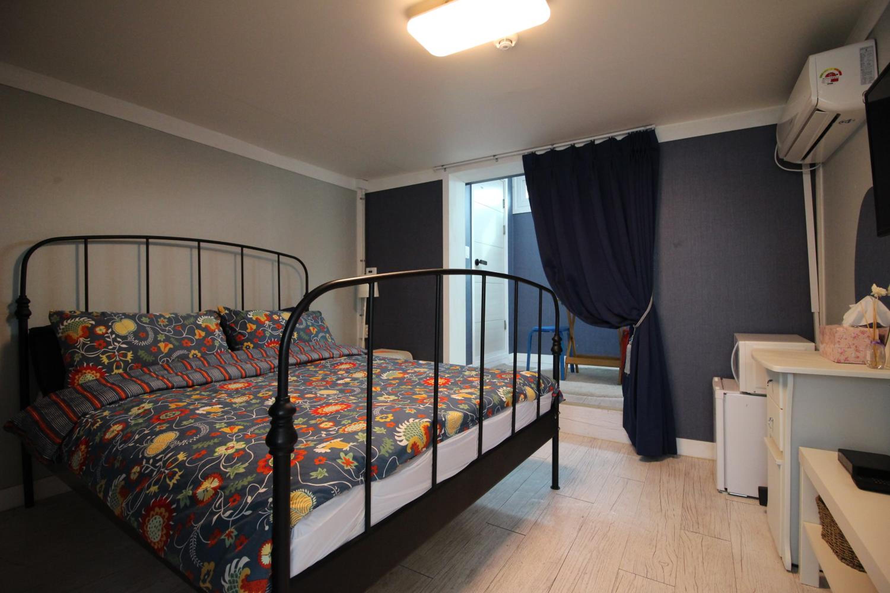 Deluxe Double Room with Kitchenette