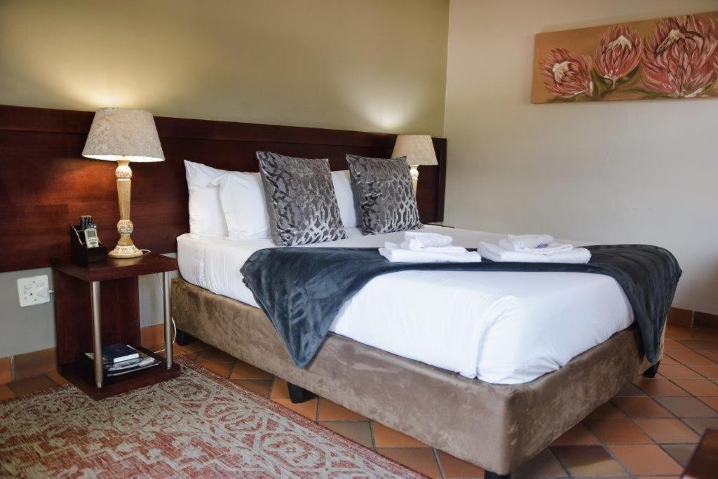 Family Room - Photo 4