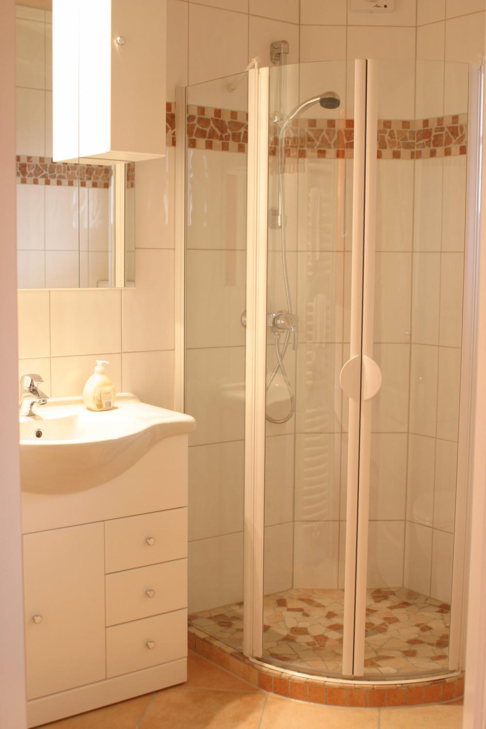Double Room - Photo 18