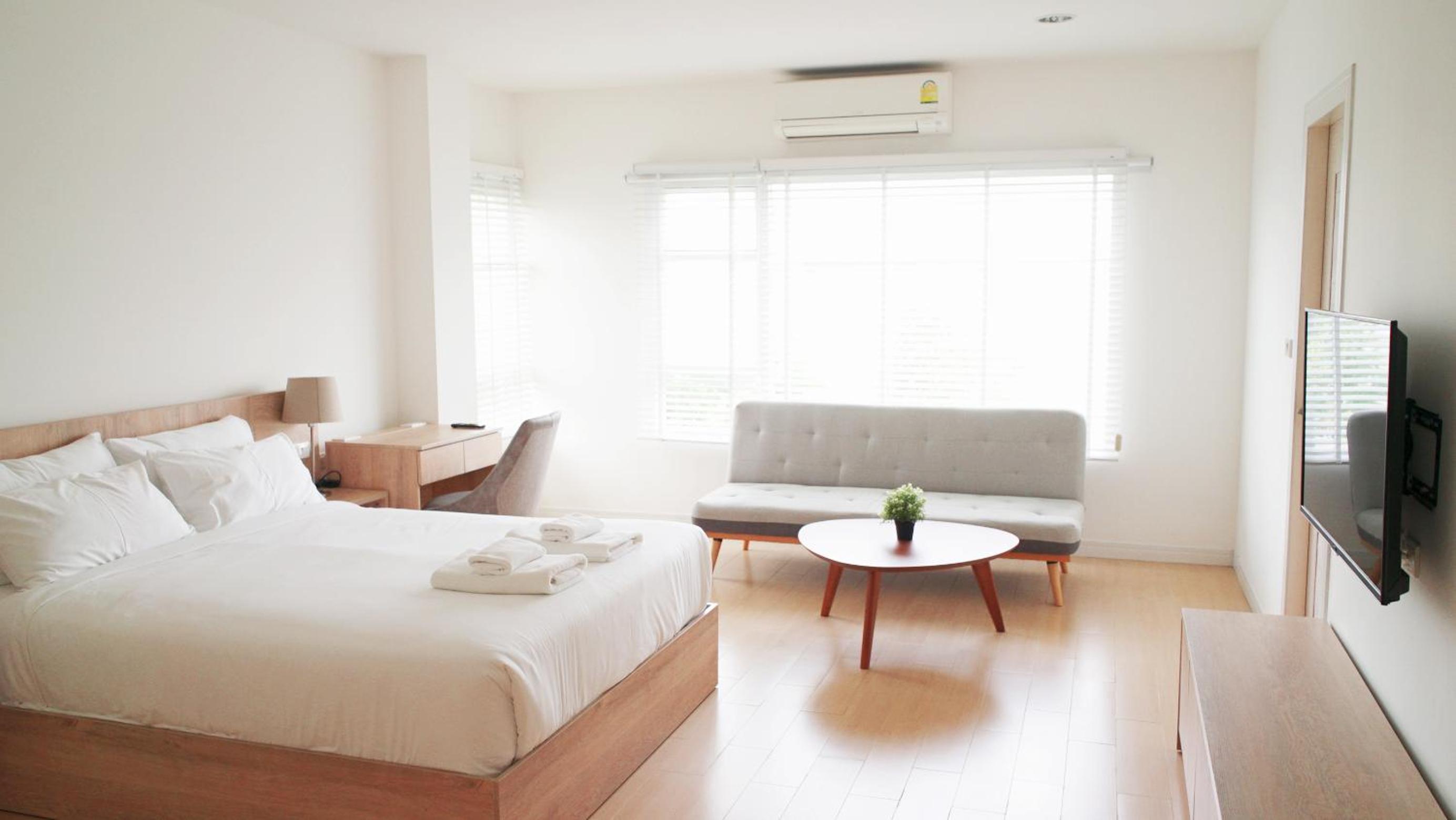 Large Single Room photo 2