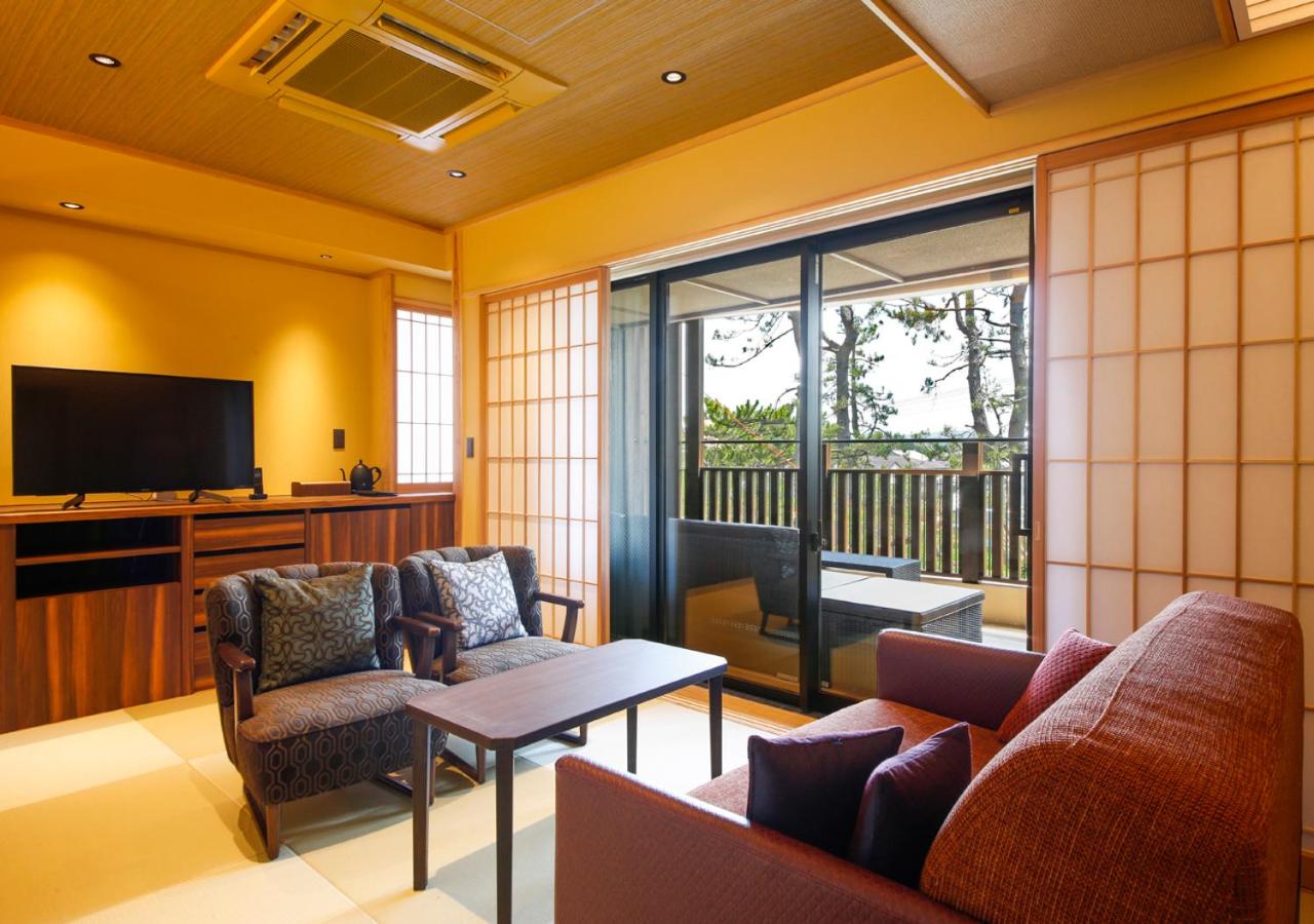 Japanese-Western Room with open-air bath TYPE A - Non-Smoking (2nd-3rd Floor) - Photo 1
