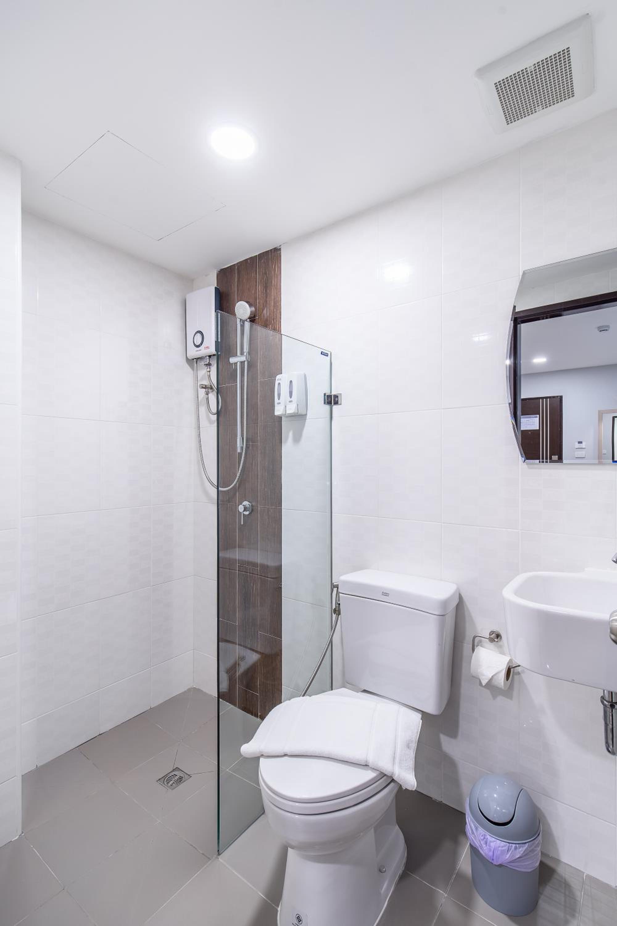 Double Room - Photo 9