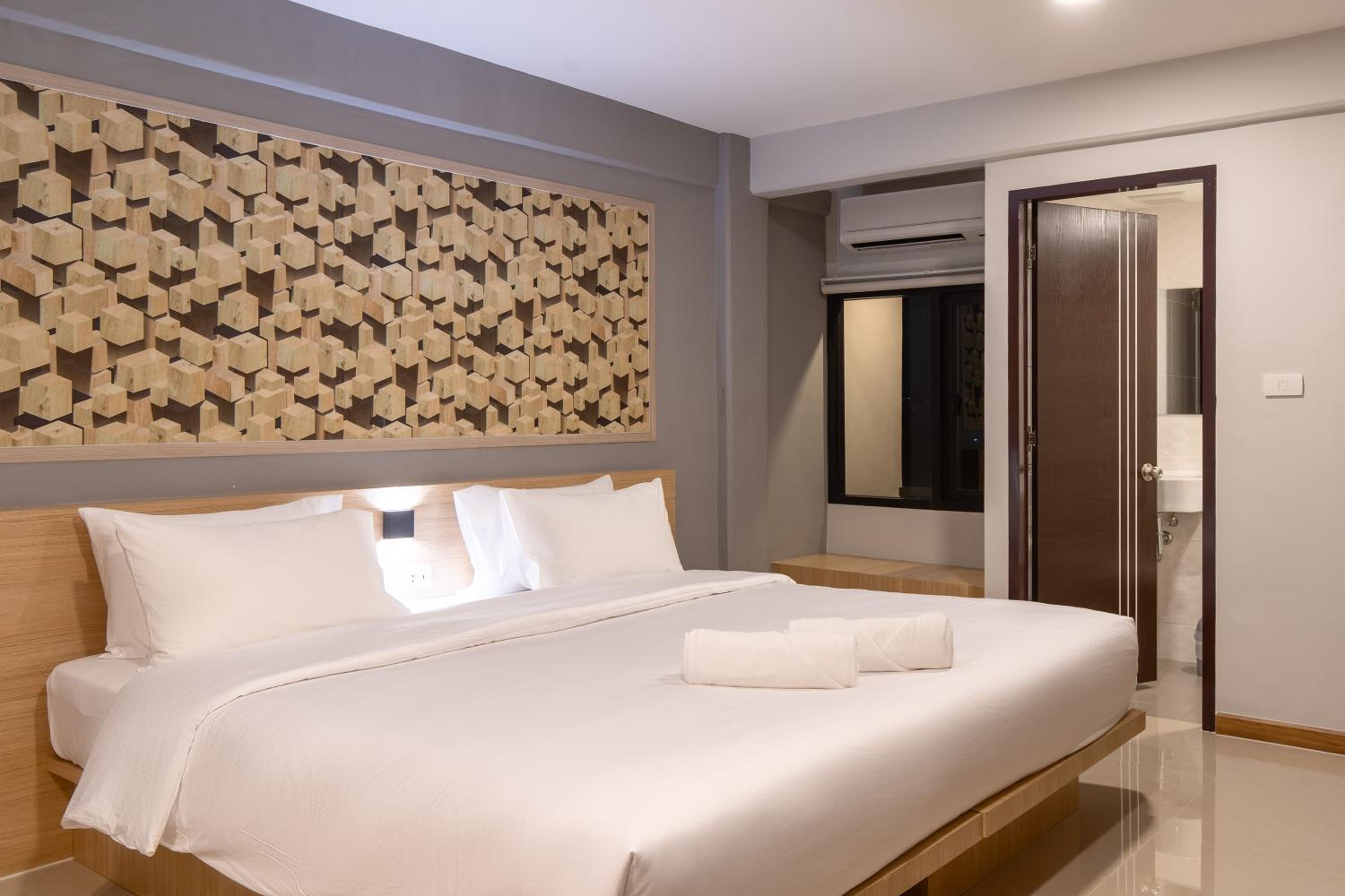Double Room - Photo 10