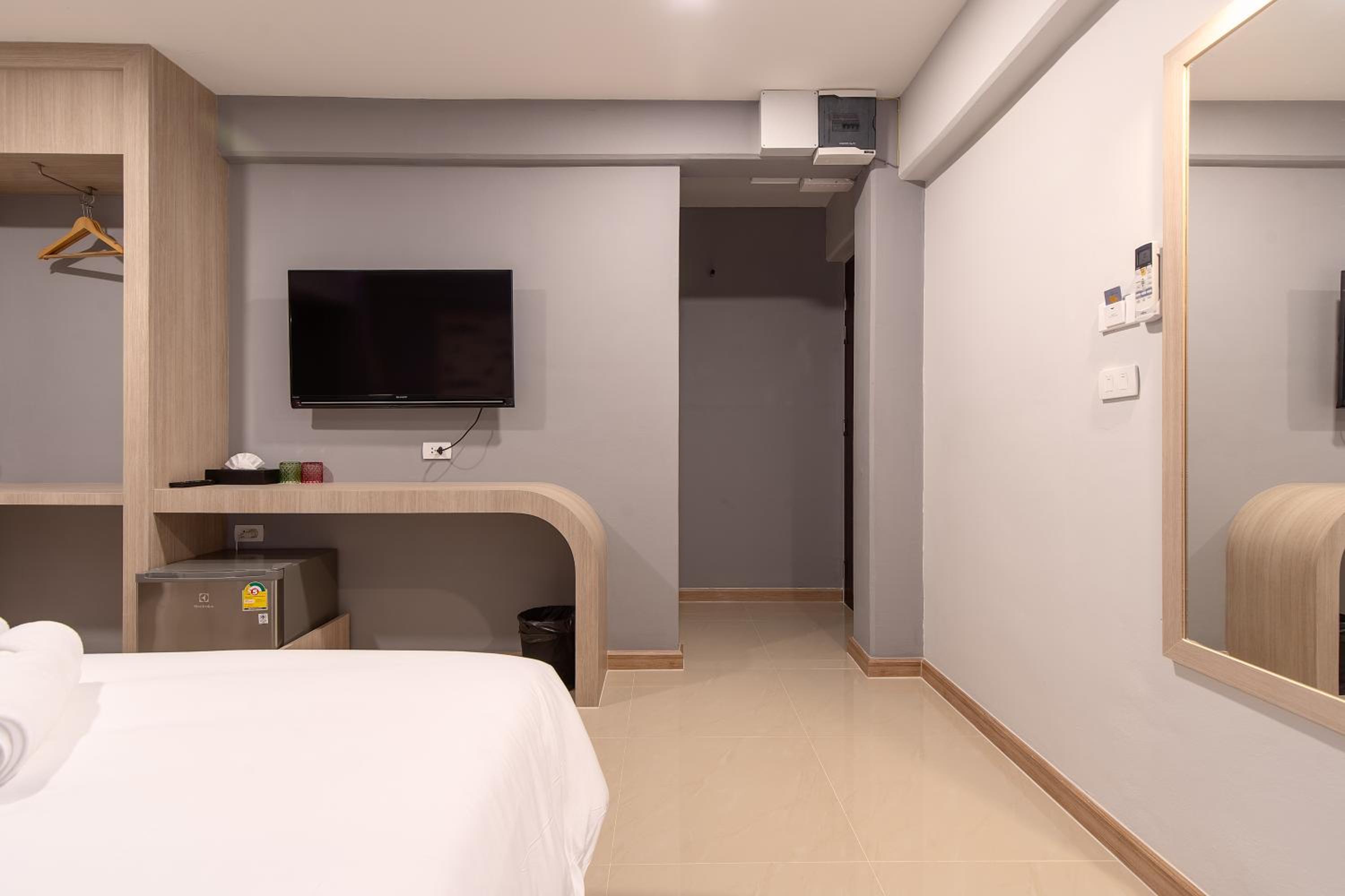 Double Room - Photo 15