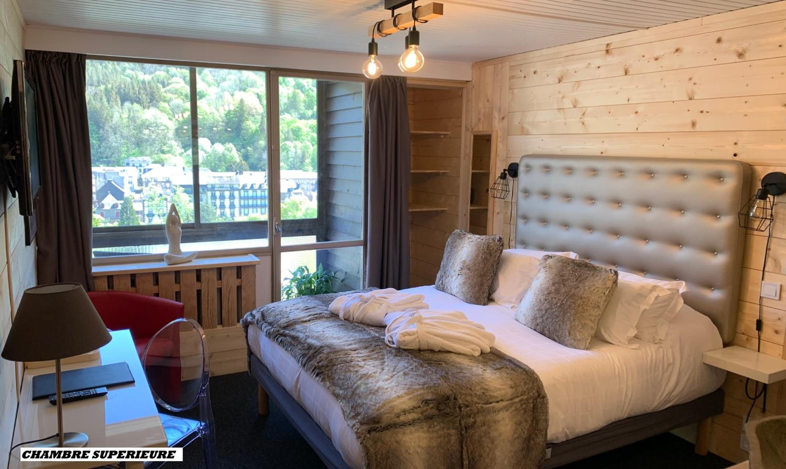Superior Room with Valley View - Photo 1