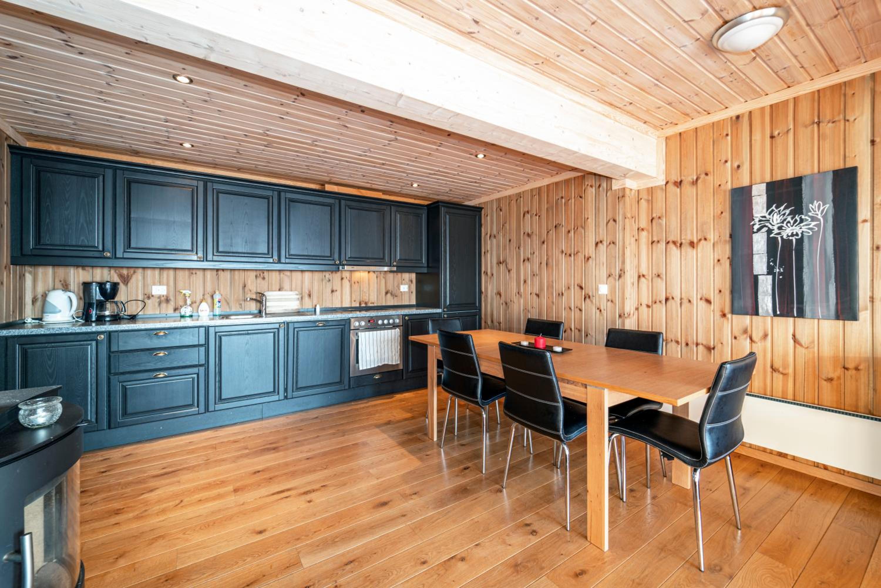 Two-Bedroom Apartment - Photo 8