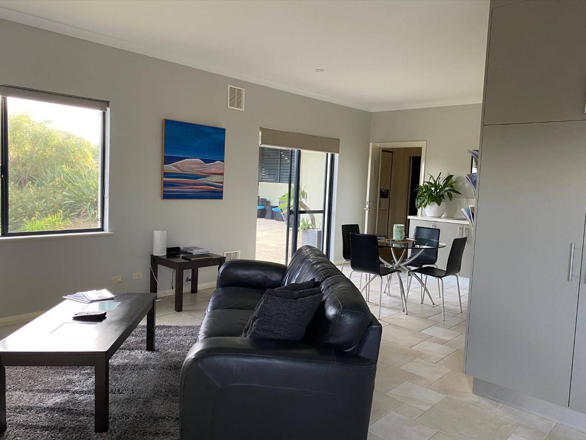 Studio Apartment With Sea View photo 1