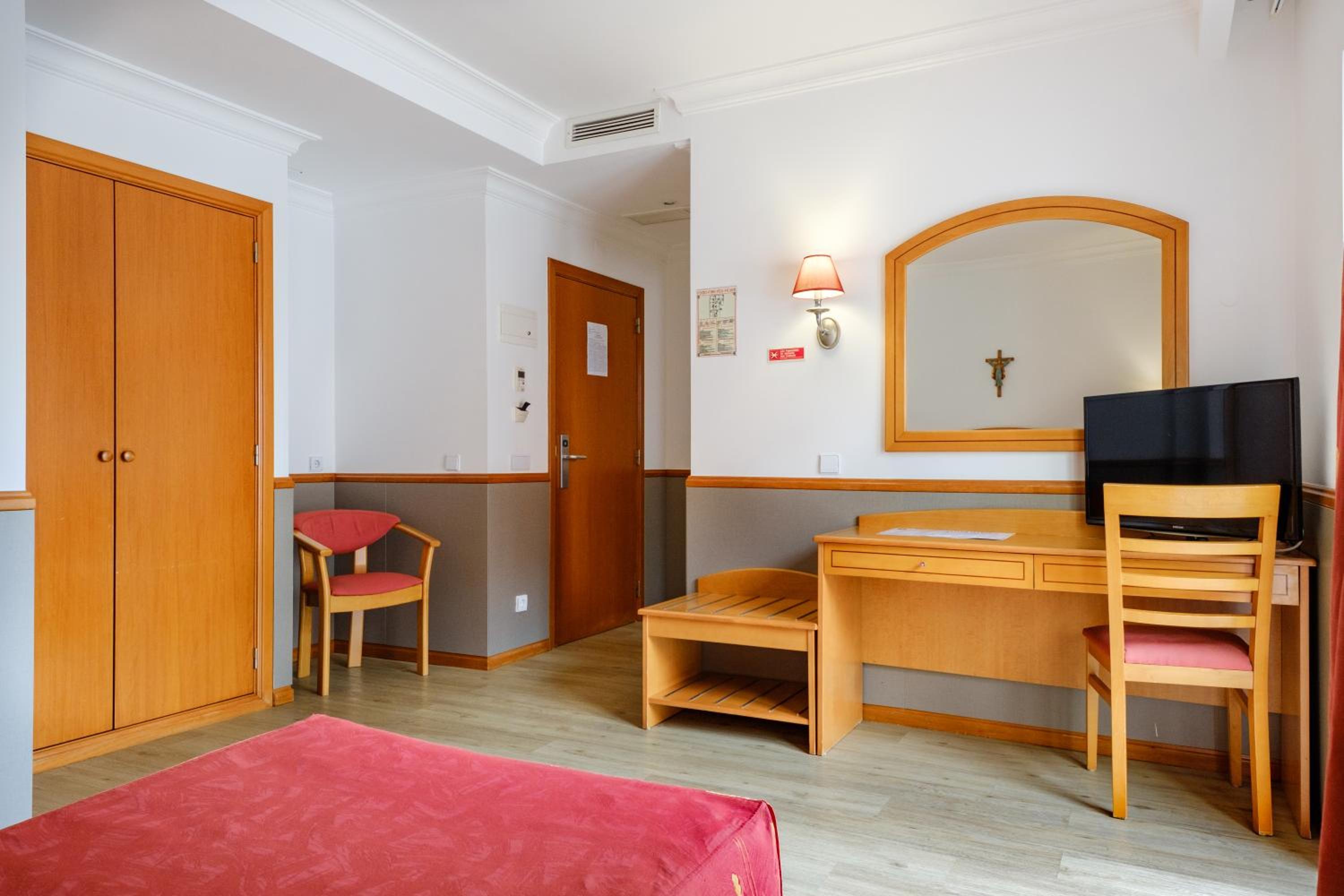 Single Room photo 2