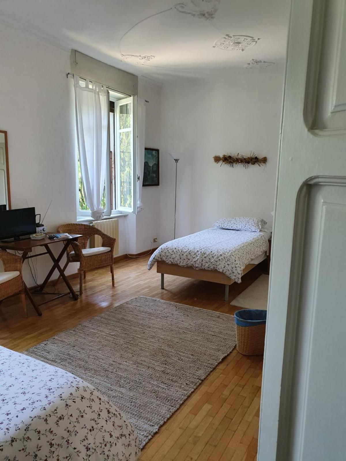 Triple Room with Private External Bathroom photo 2
