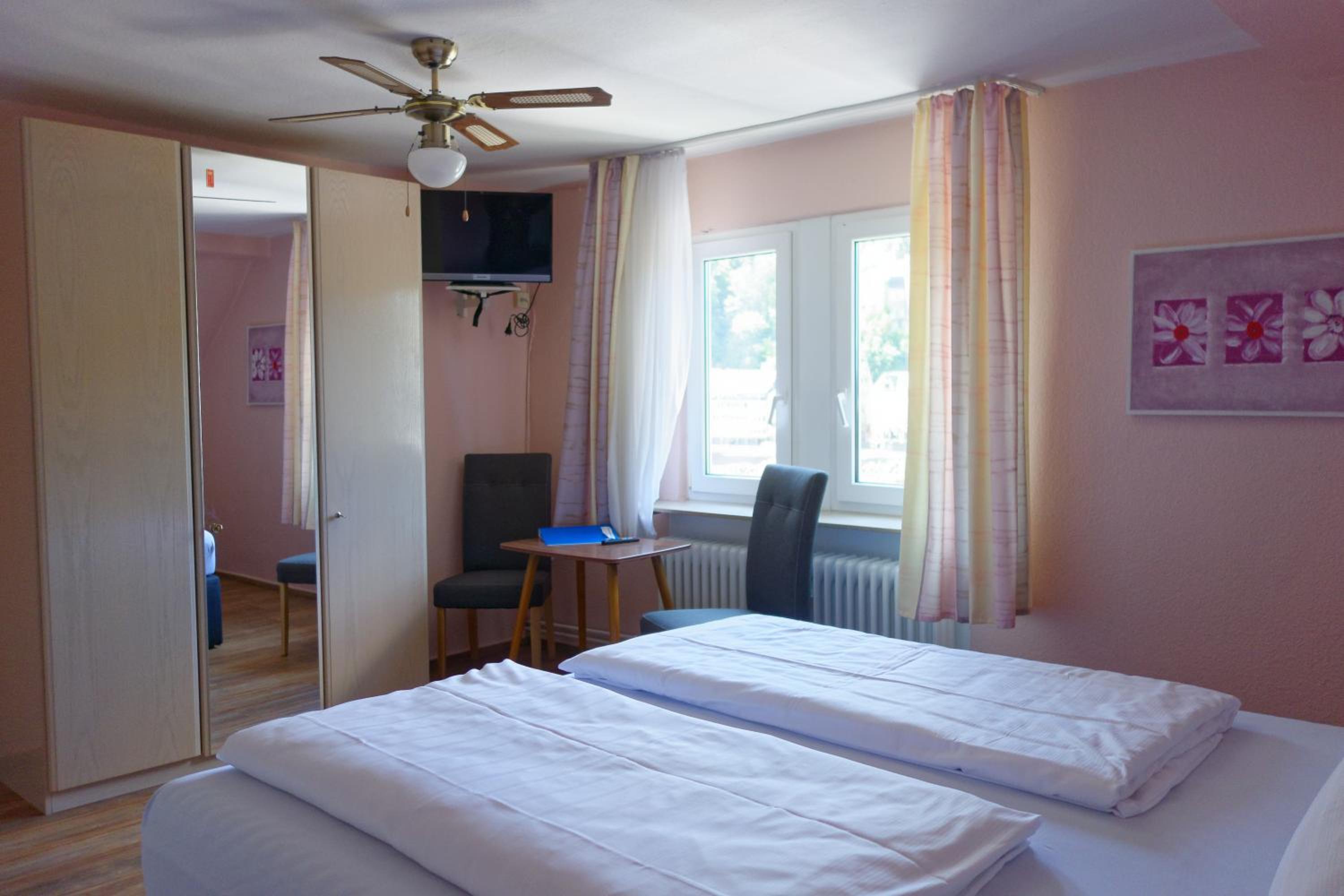 Triple Room with Private External Bathroom photo 2
