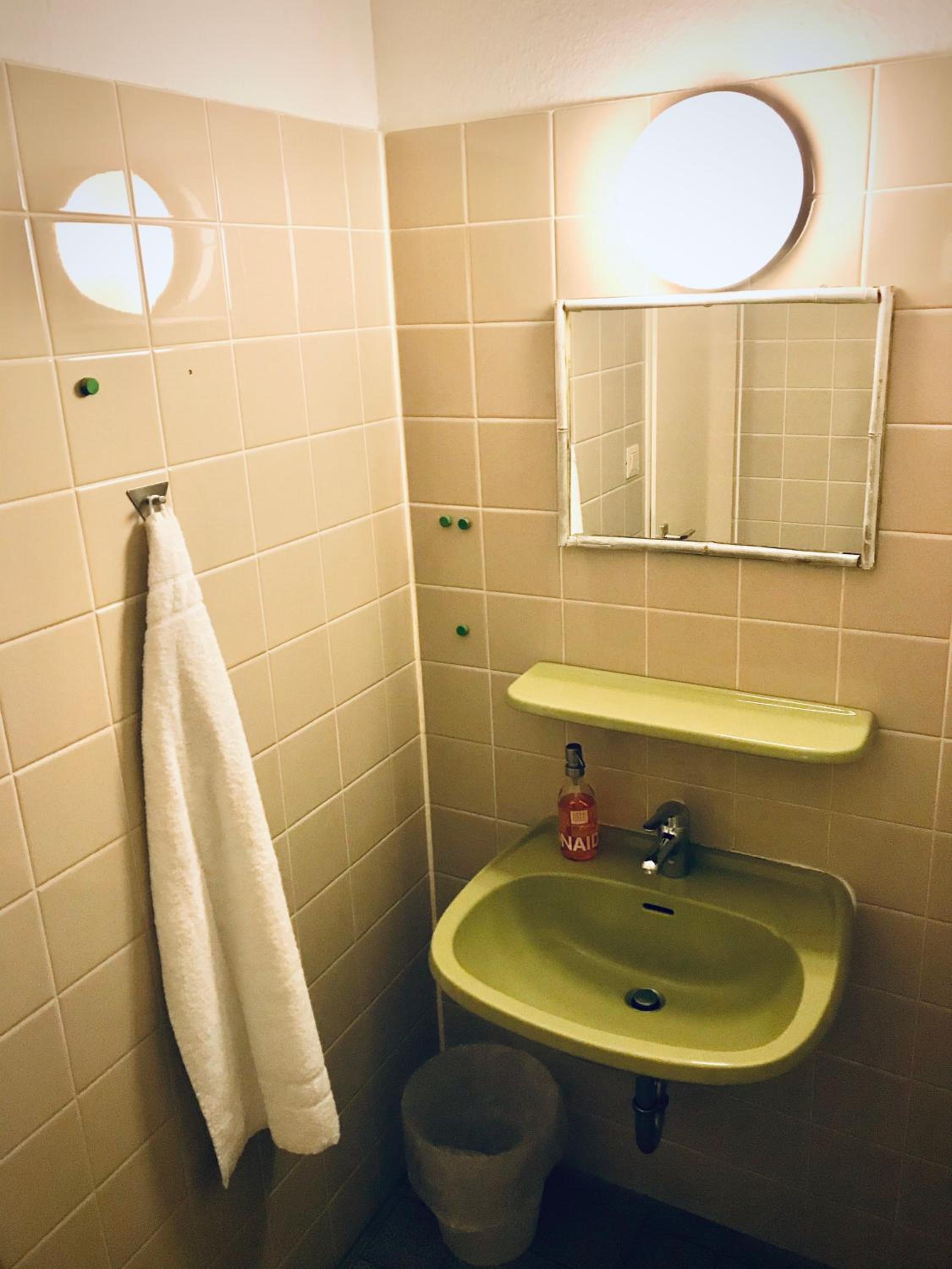 Double Room with Shared Bathroom photo 3