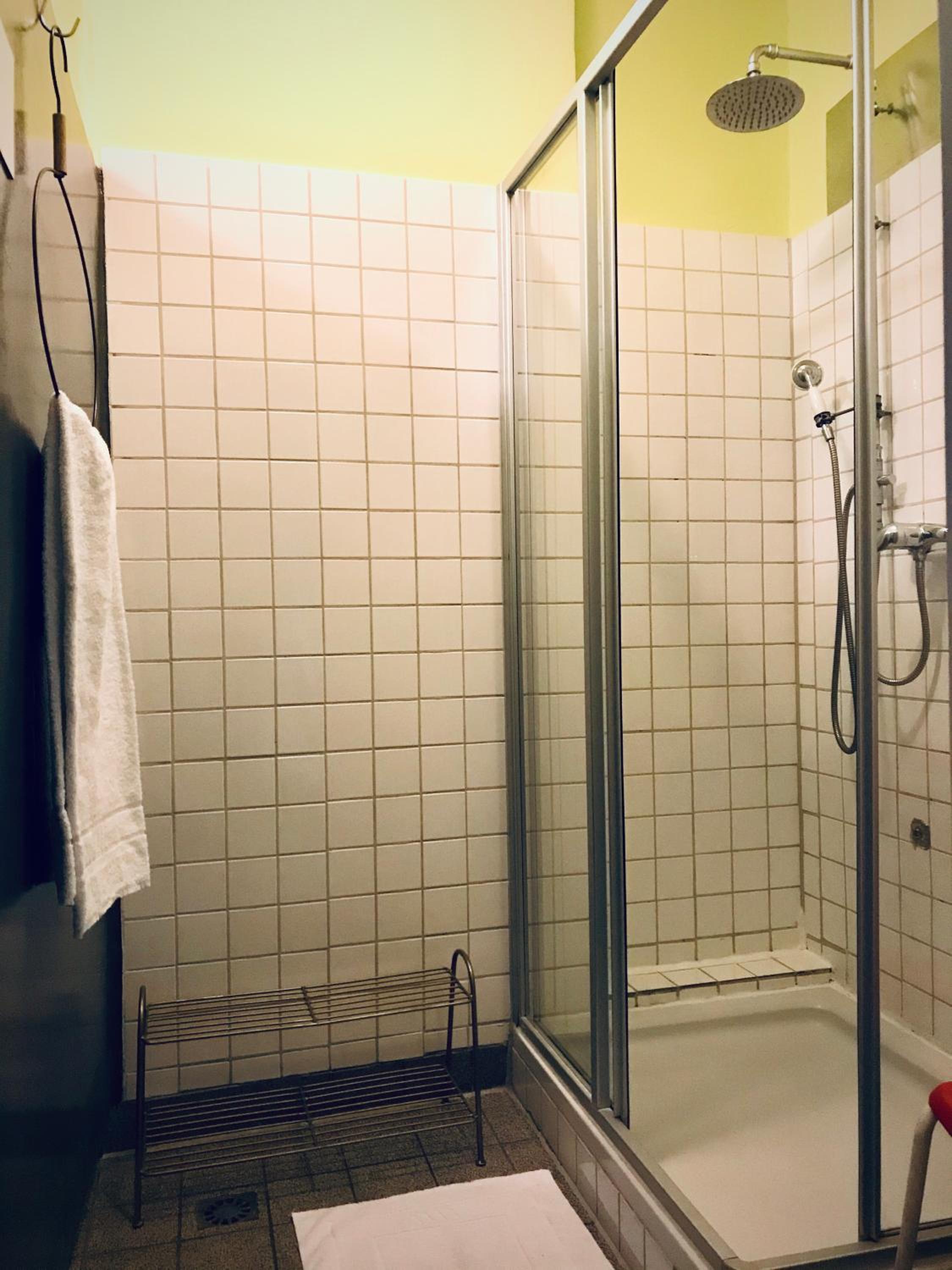 Double Room with Shared Bathroom photo 3