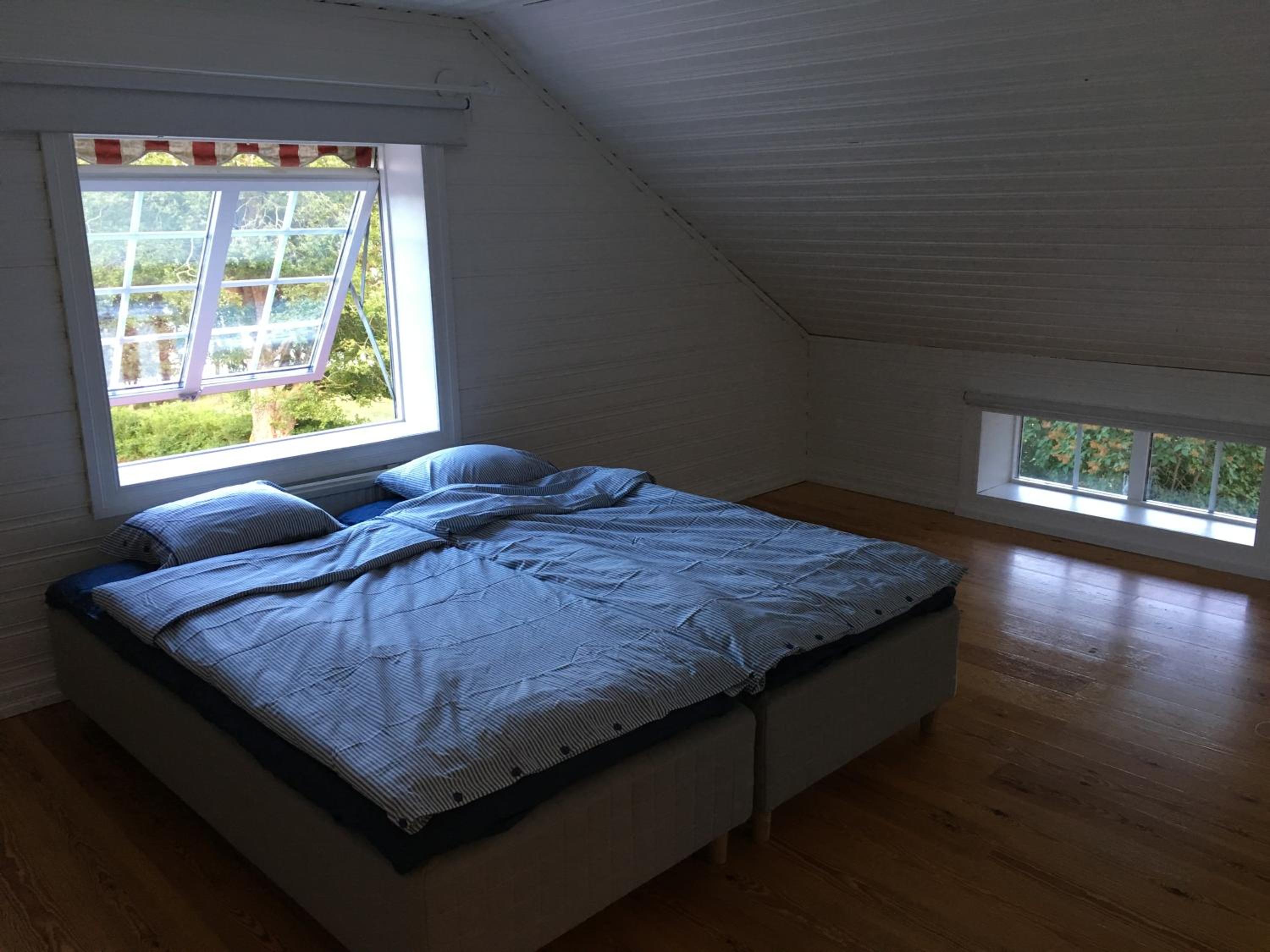 Three-Bedroom House photo 1
