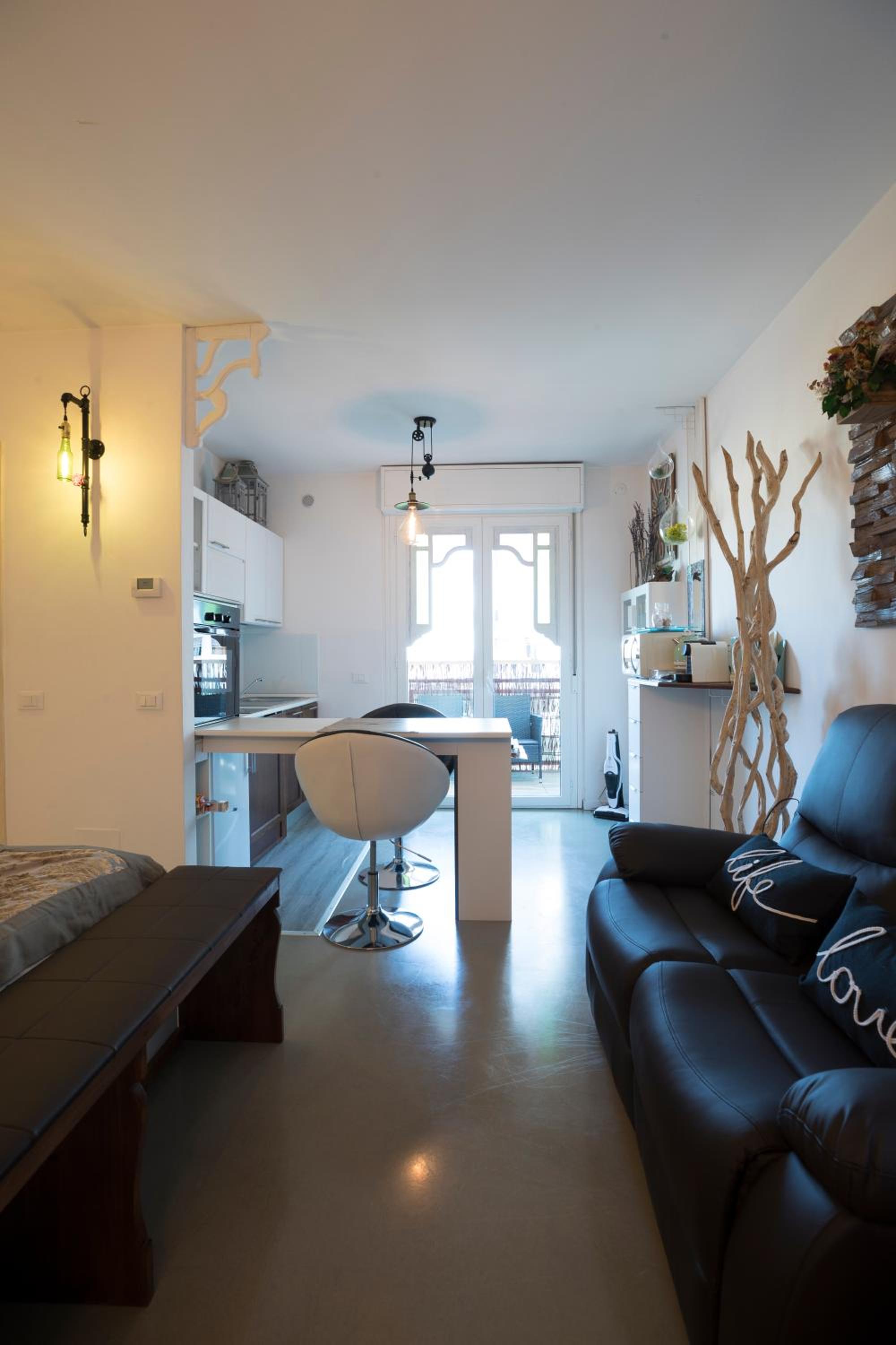Studio with Balcony