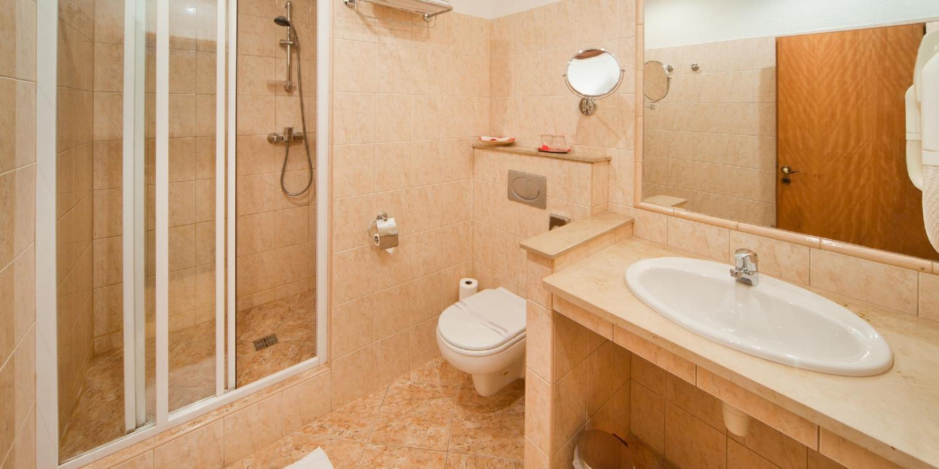 Double Room - Photo 6