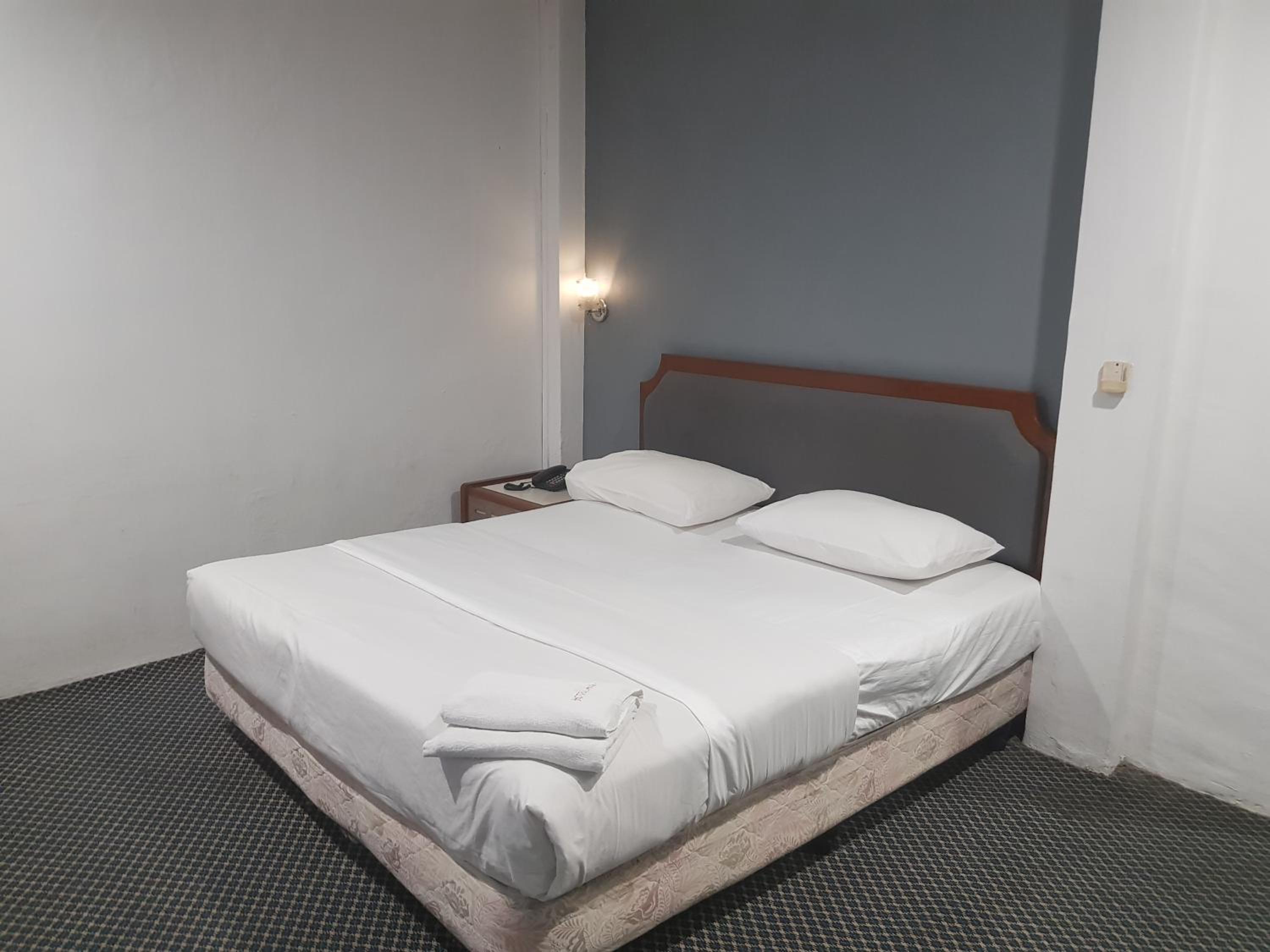 Standard Double Room - Photo 6
