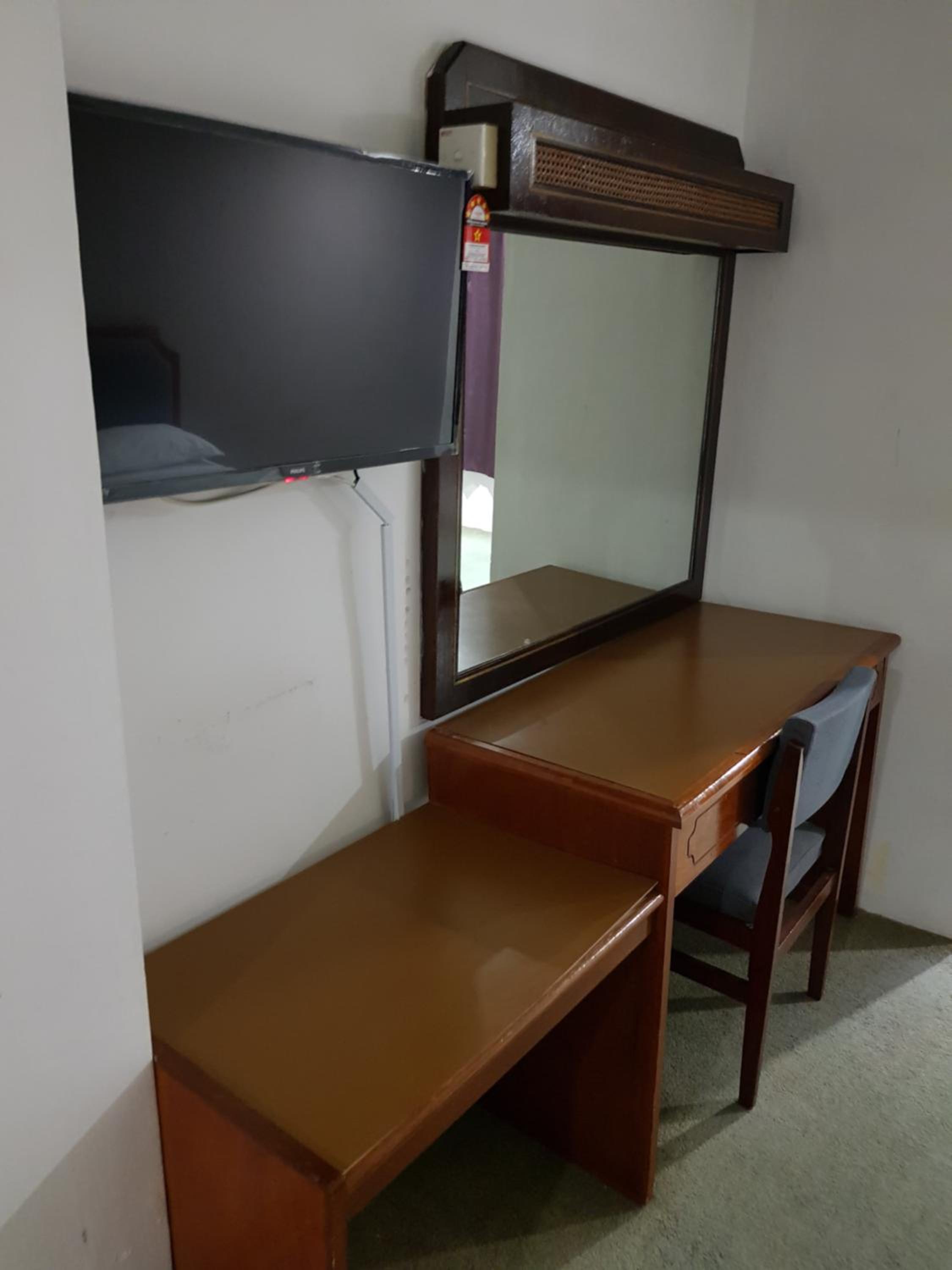 Deluxe Family Room - Photo 12