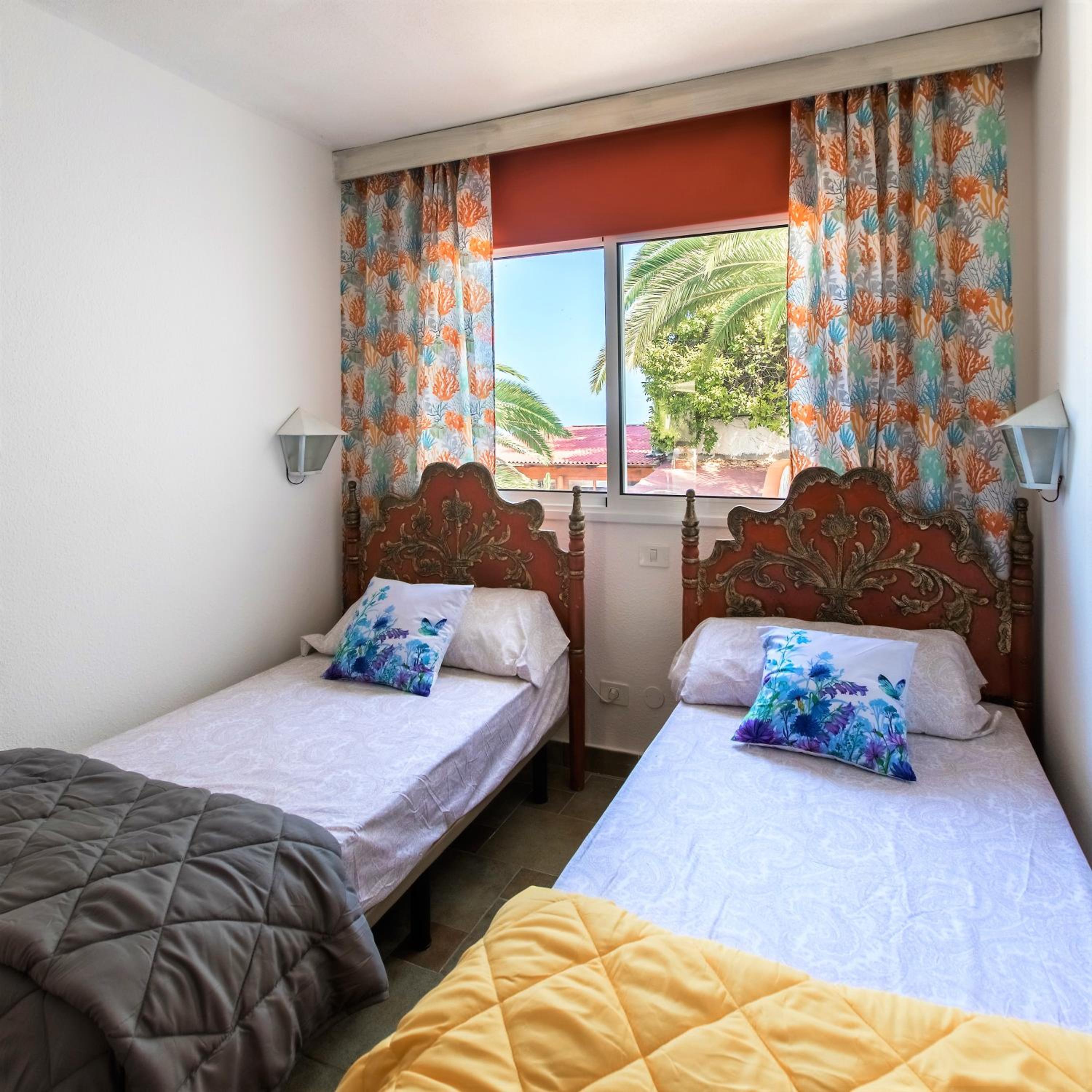 Villa with Sea View - Photo 13