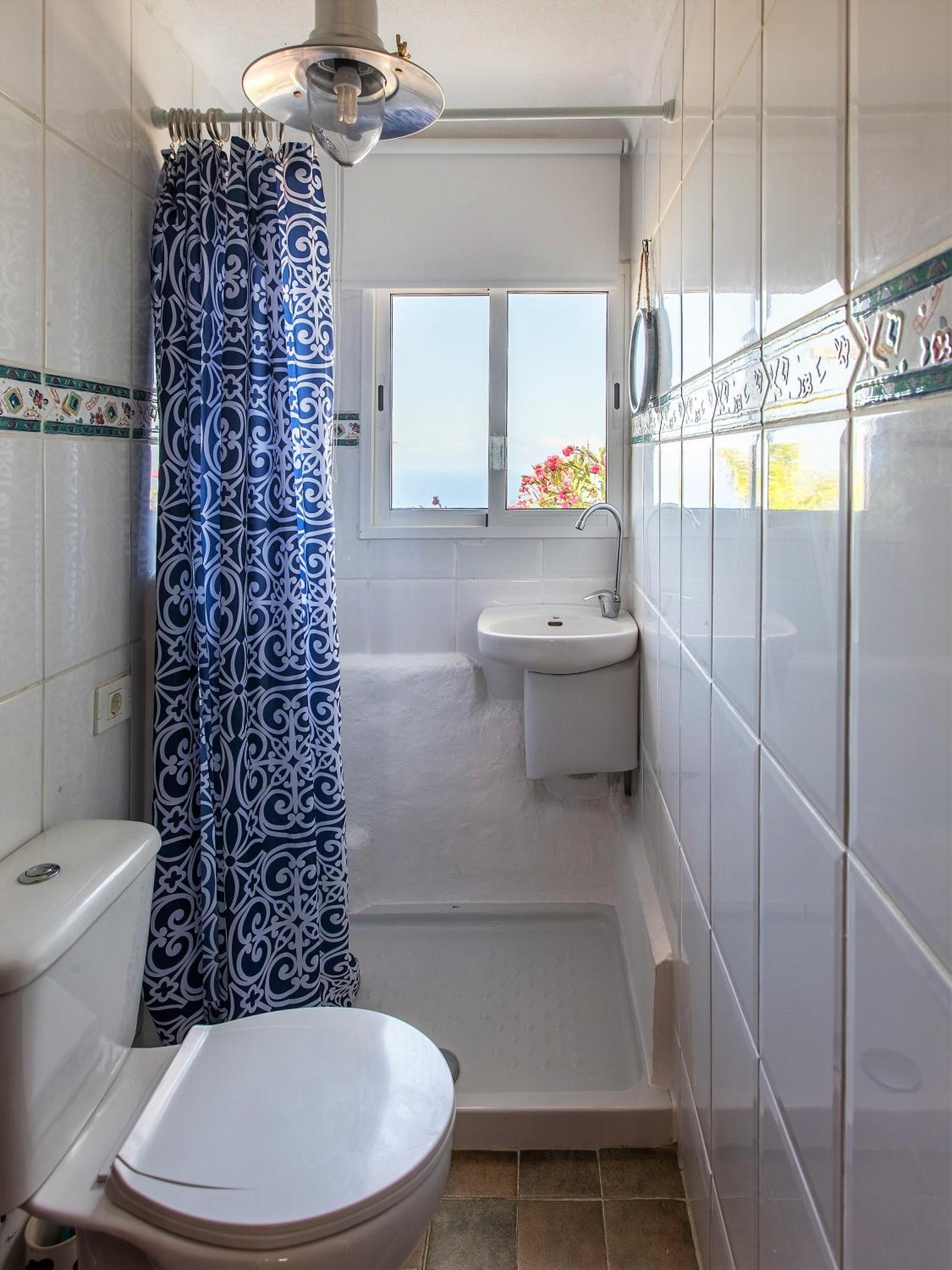 Villa with Sea View - Photo 14