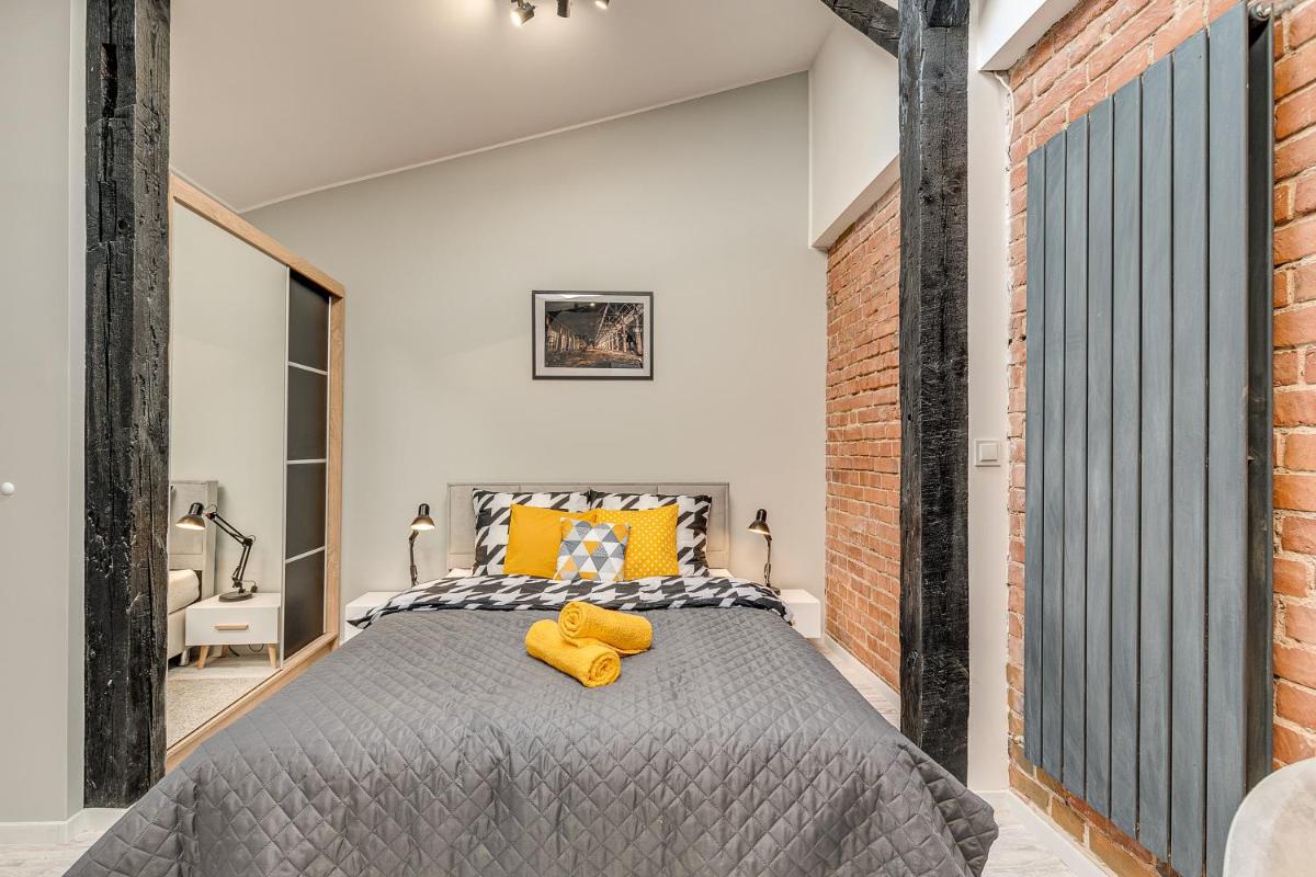 Studio Apartment - Photo 16