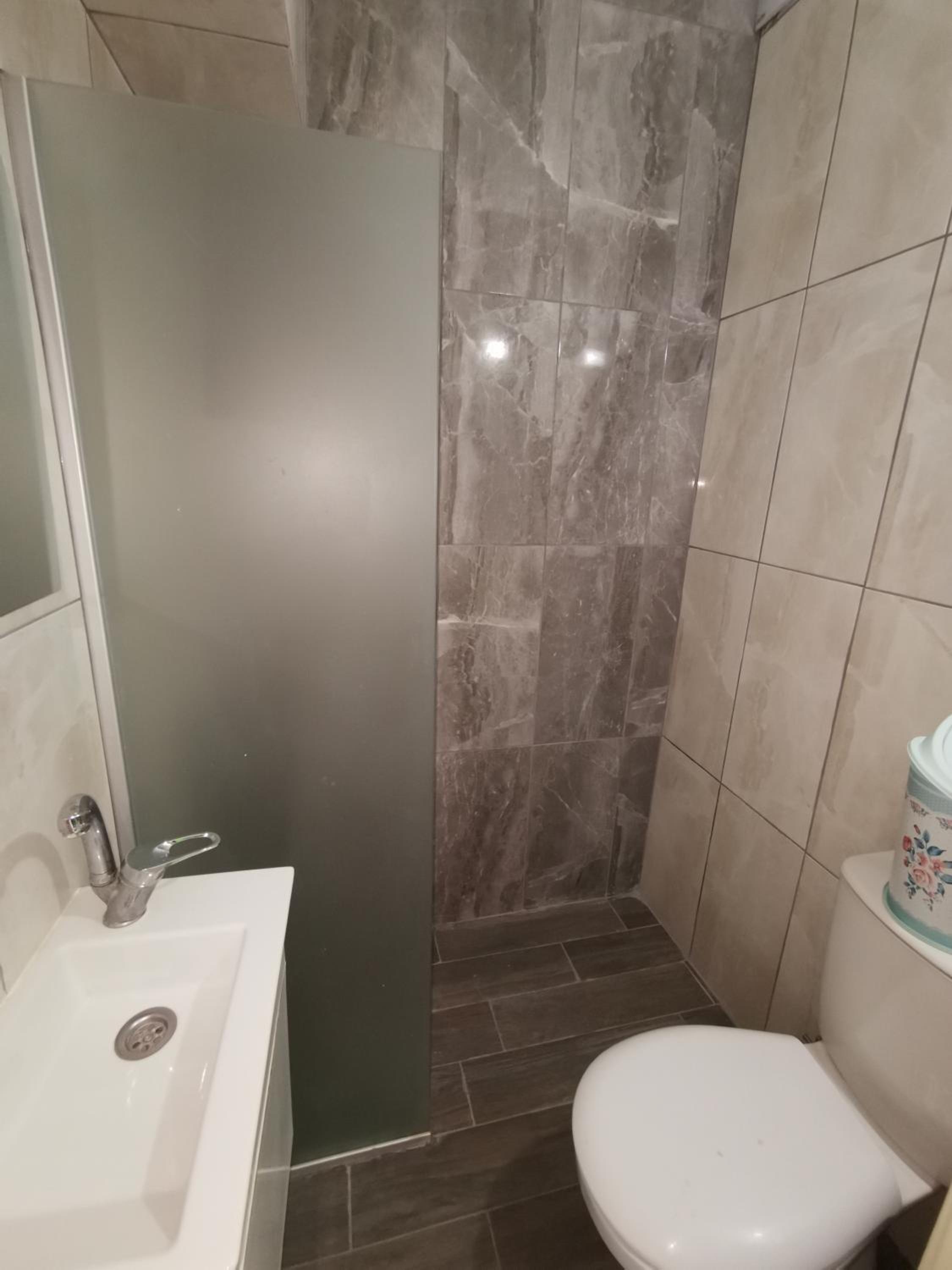 Basic Triple Room photo 2