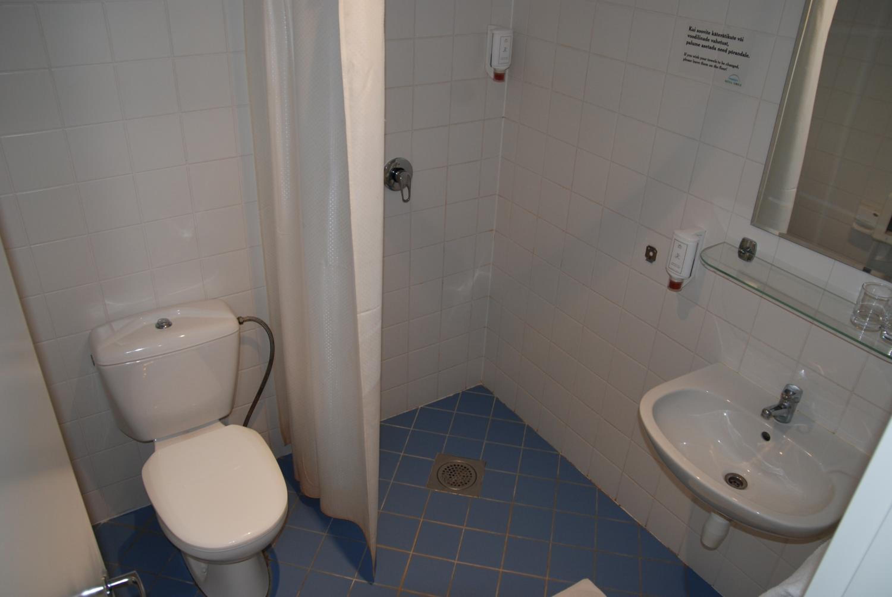 Triple Room with Lake View - Photo 2