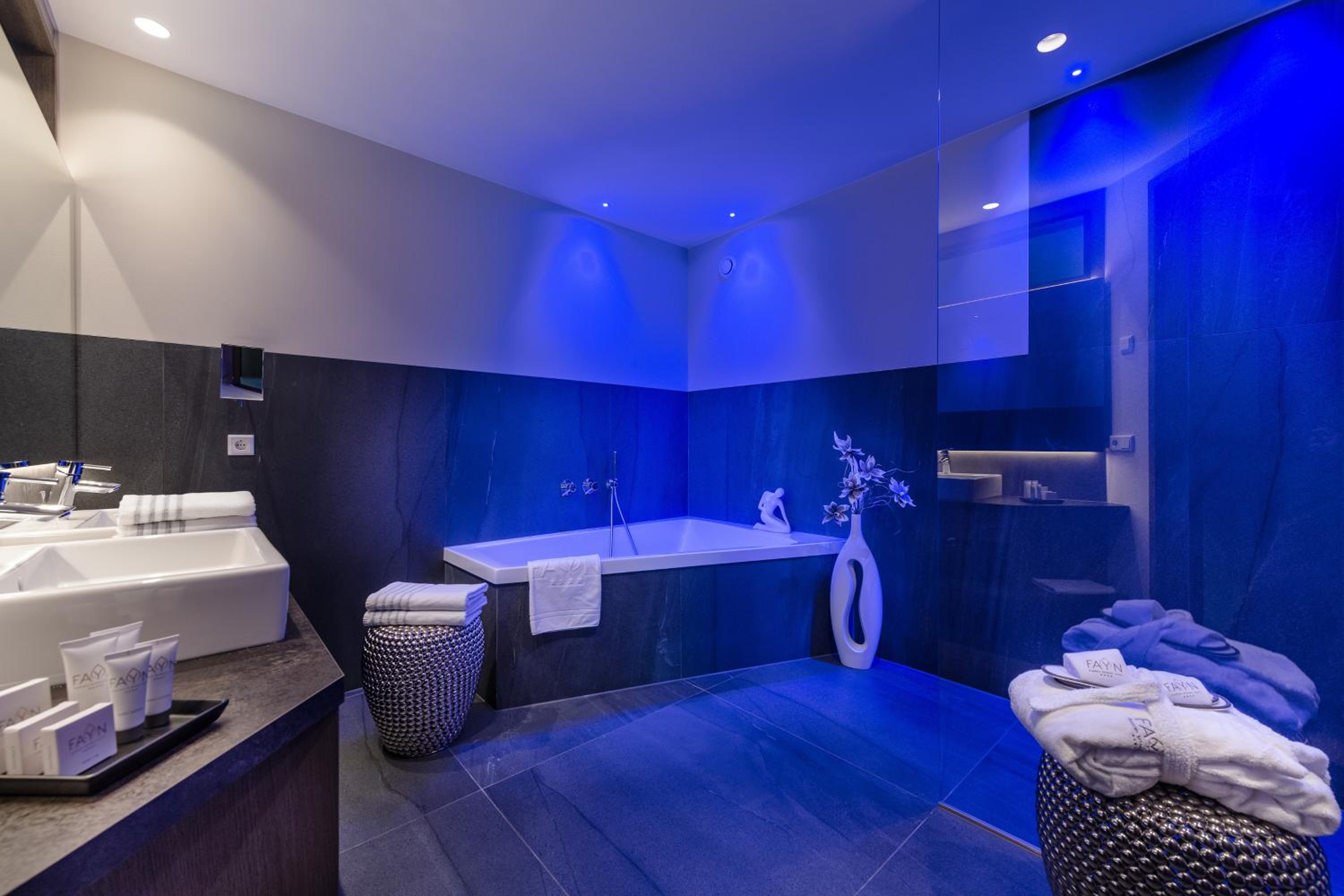 Suite with Garden View - Photo 5