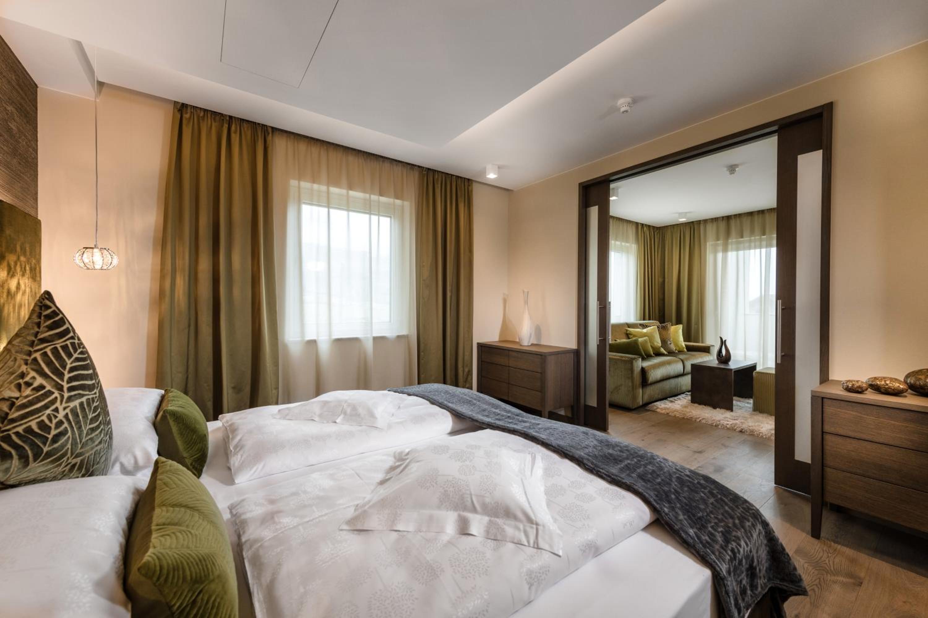 Junior Suite with Garden View - Photo 1