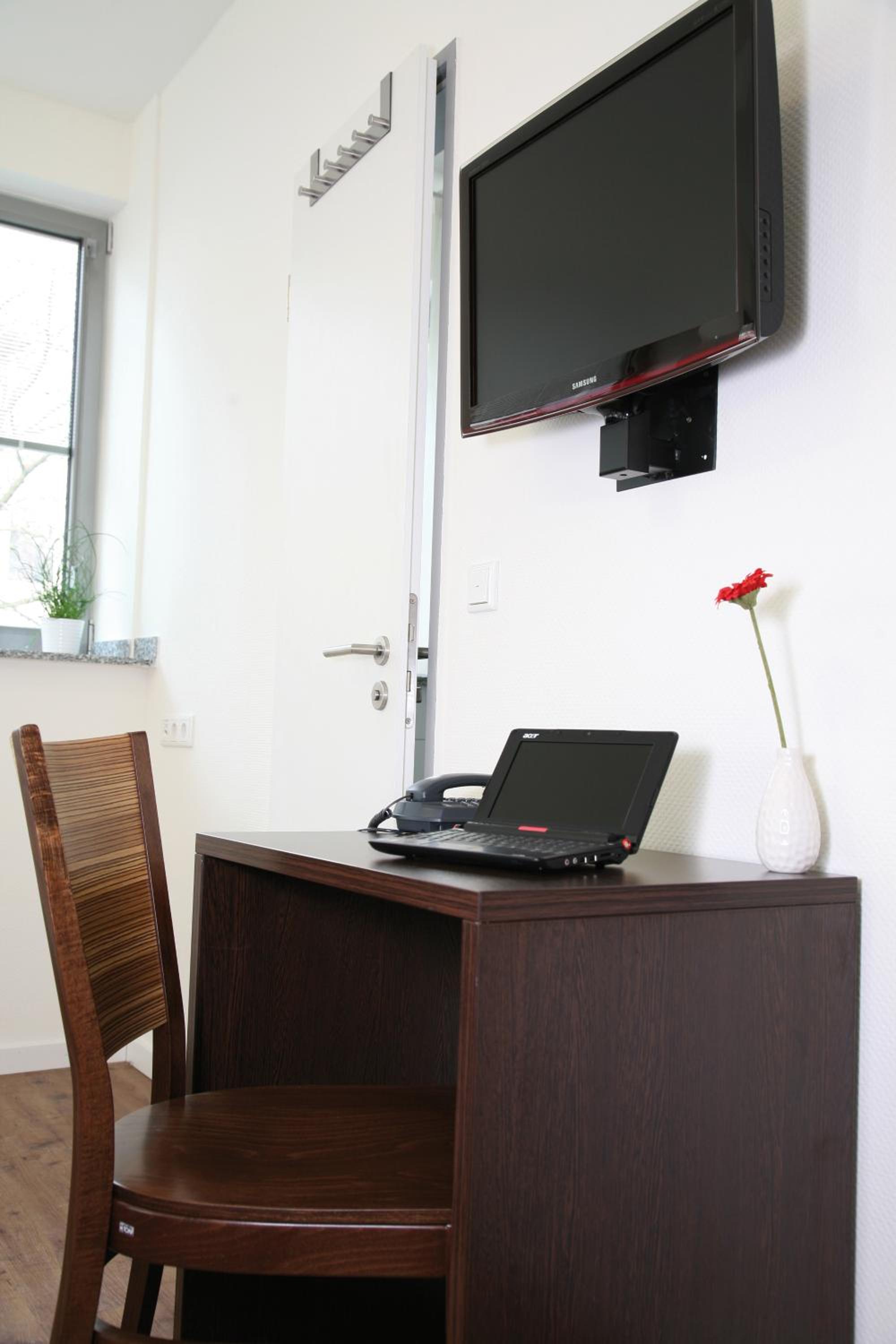 Double Room - Photo 9